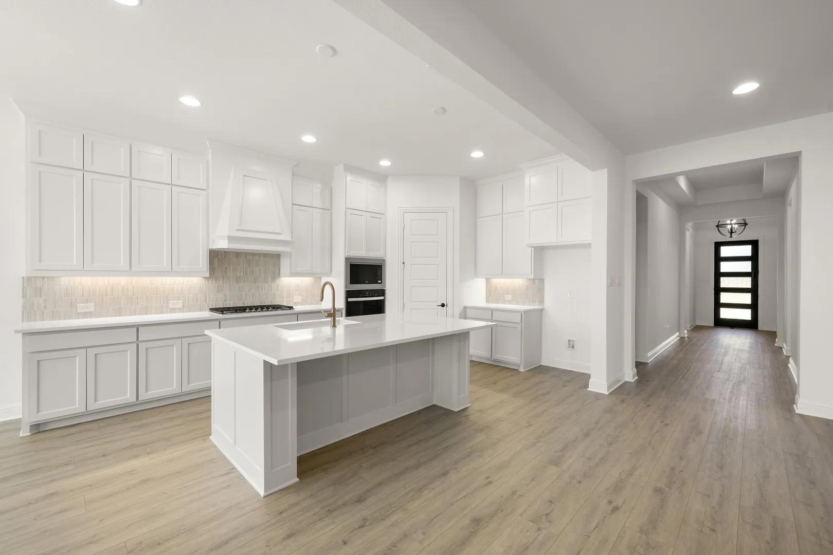 2114 Ash Court12
