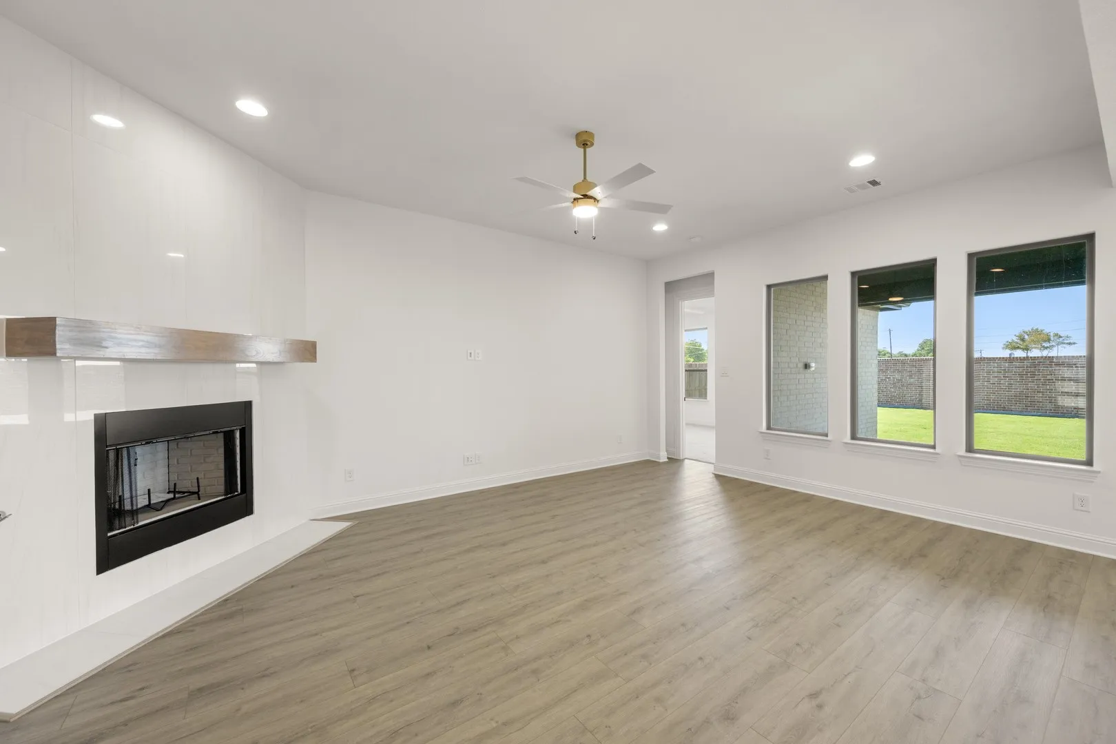 2114 Ash Court9