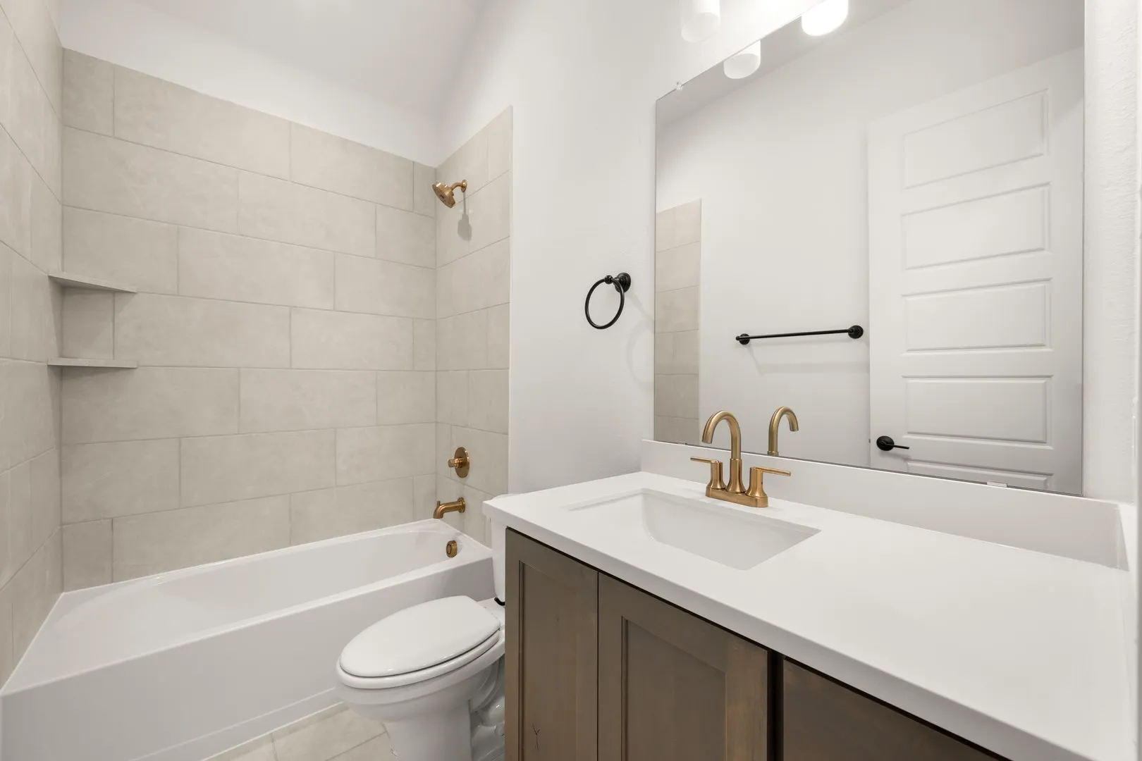 2114 Ash Court6