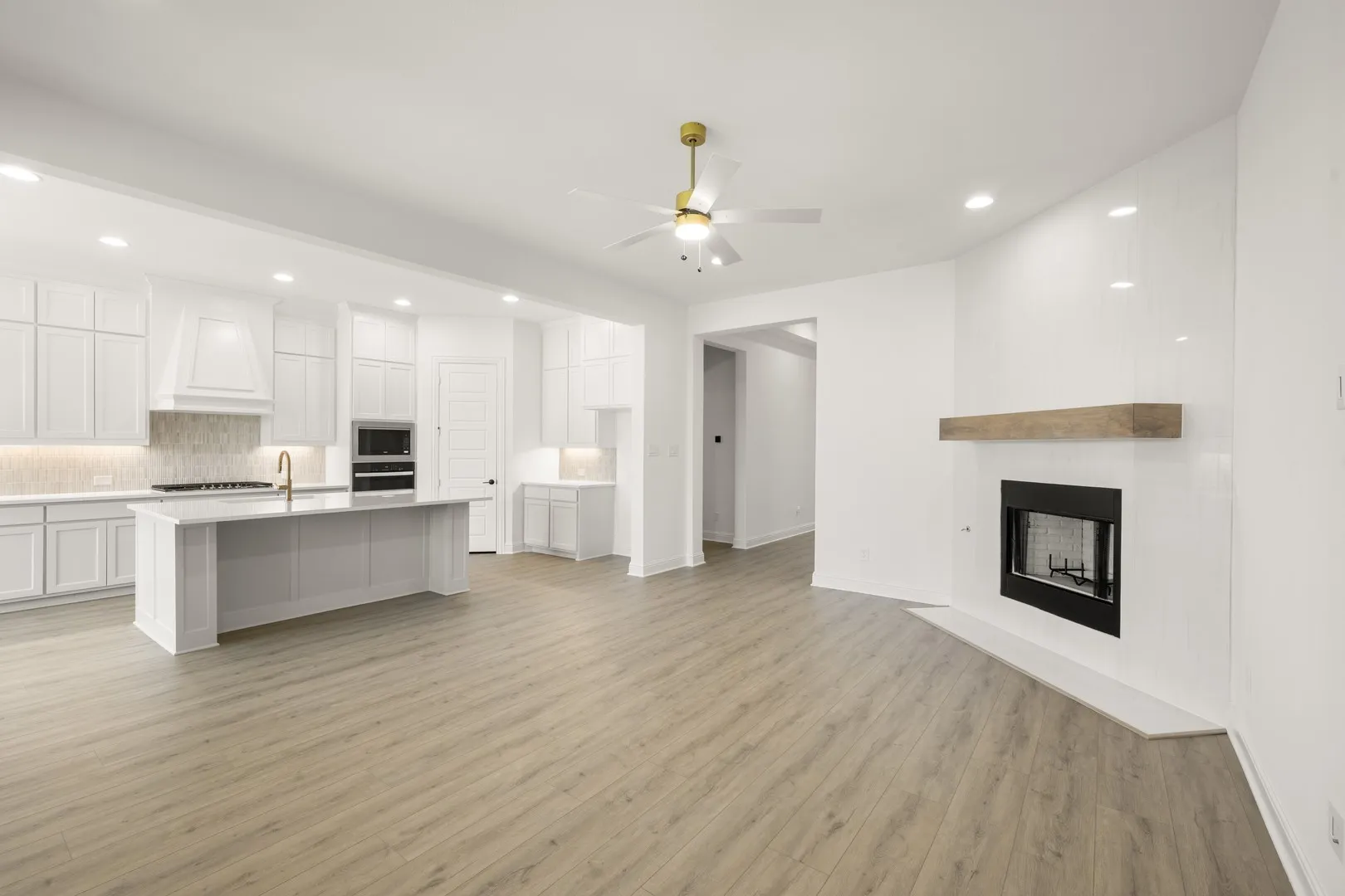 2114 Ash Court11