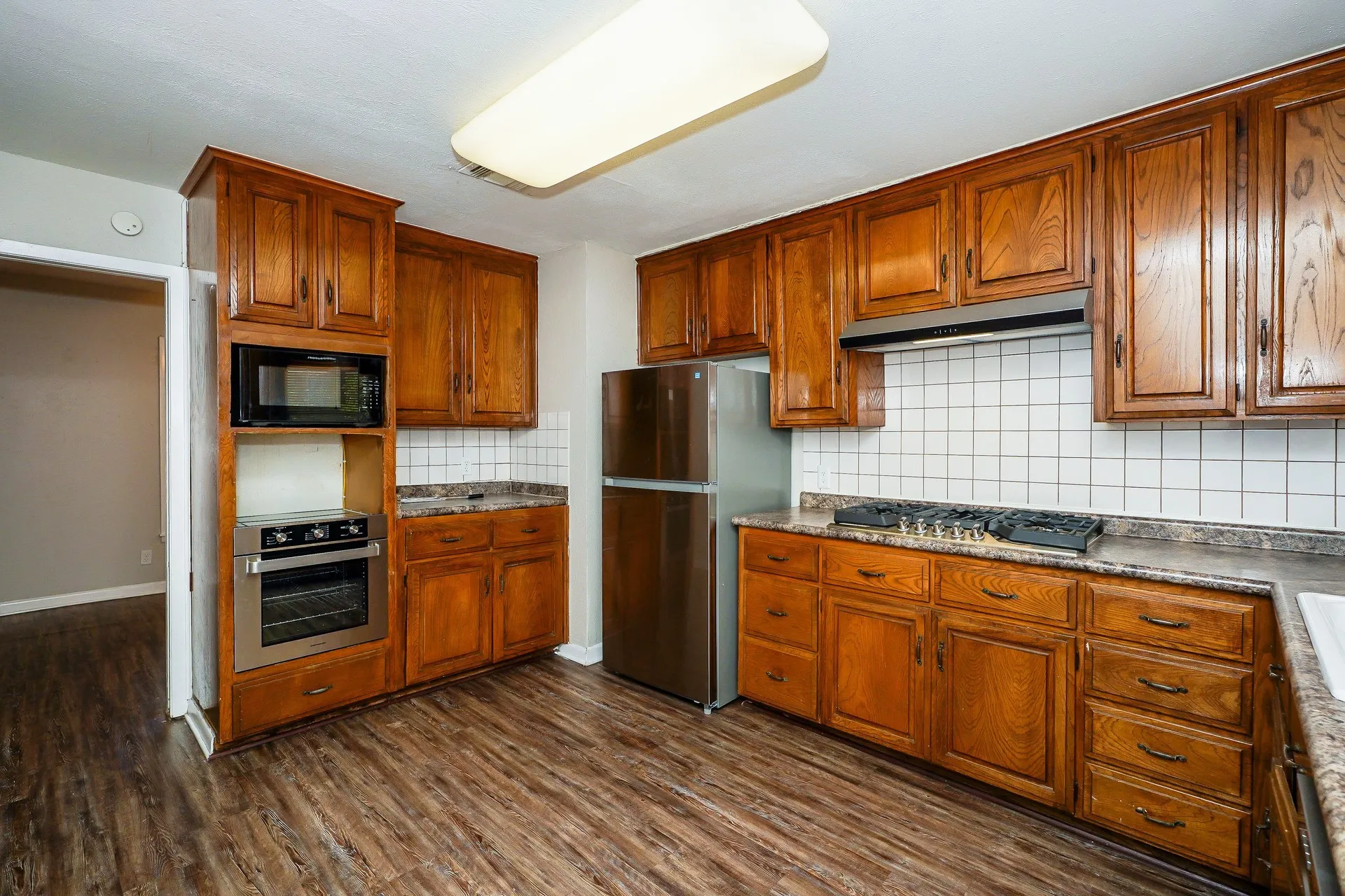 Single Family Residence For Rent in Tarrant County , 3516 Revere Street, Haltom City, Texas 76117, 4 Bedroom, 2 Bathroom, 1 Garage spaces, 1,390 Sqft, built in 1956, mls#21388670, Real Estate Agent in Haltom City, Homes For Rent in Tarrant county, Homes For Rent in Haltom City, Realtor in Haltom City Texas, Real Estate Brokerage Independent Realty Texas, Luminita Cordes Realtor