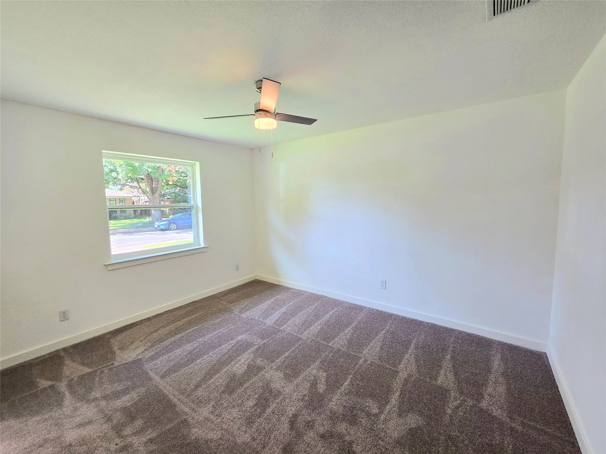 Single Family Residence For Sale in Dallas County , 7305 Heathermore Drive, Dallas, Texas 75248, 4 Bedroom, 3 Bathroom, 2 Garage spaces, 2,120 Sqft, built in 1969, mls#21387464, Real Estate Agent in Dallas, Homes For Sale in Dallas county, Homes For Sale in Dallas, Realtor in Dallas Texas, Real Estate Brokerage Independent Realty Texas, Luminita Cordes Realtor