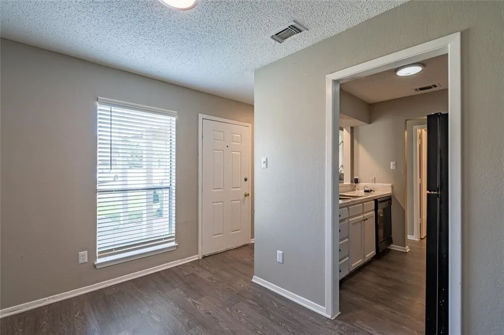 Quadruplex For Rent in Tarrant County , 808 Treadwell Court 808A, Hurst, Texas 76053, 2 Bedroom, 3 Bathroom, Garage spaces, 1,056 Sqft, built in 1985, mls#21388465, Real Estate Agent in Hurst, Homes For Rent in Tarrant county, Homes For Rent in Hurst, Realtor in Hurst Texas, Real Estate Brokerage Independent Realty Texas, Luminita Cordes Realtor
