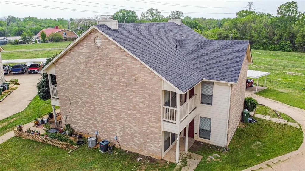 Quadruplex For Rent in Tarrant County , 808 Treadwell Court 808A, Hurst, Texas 76053, 2 Bedroom, 3 Bathroom, Garage spaces, 1,056 Sqft, built in 1985, mls#21388465, Real Estate Agent in Hurst, Homes For Rent in Tarrant county, Homes For Rent in Hurst, Realtor in Hurst Texas, Real Estate Brokerage Independent Realty Texas, Luminita Cordes Realtor