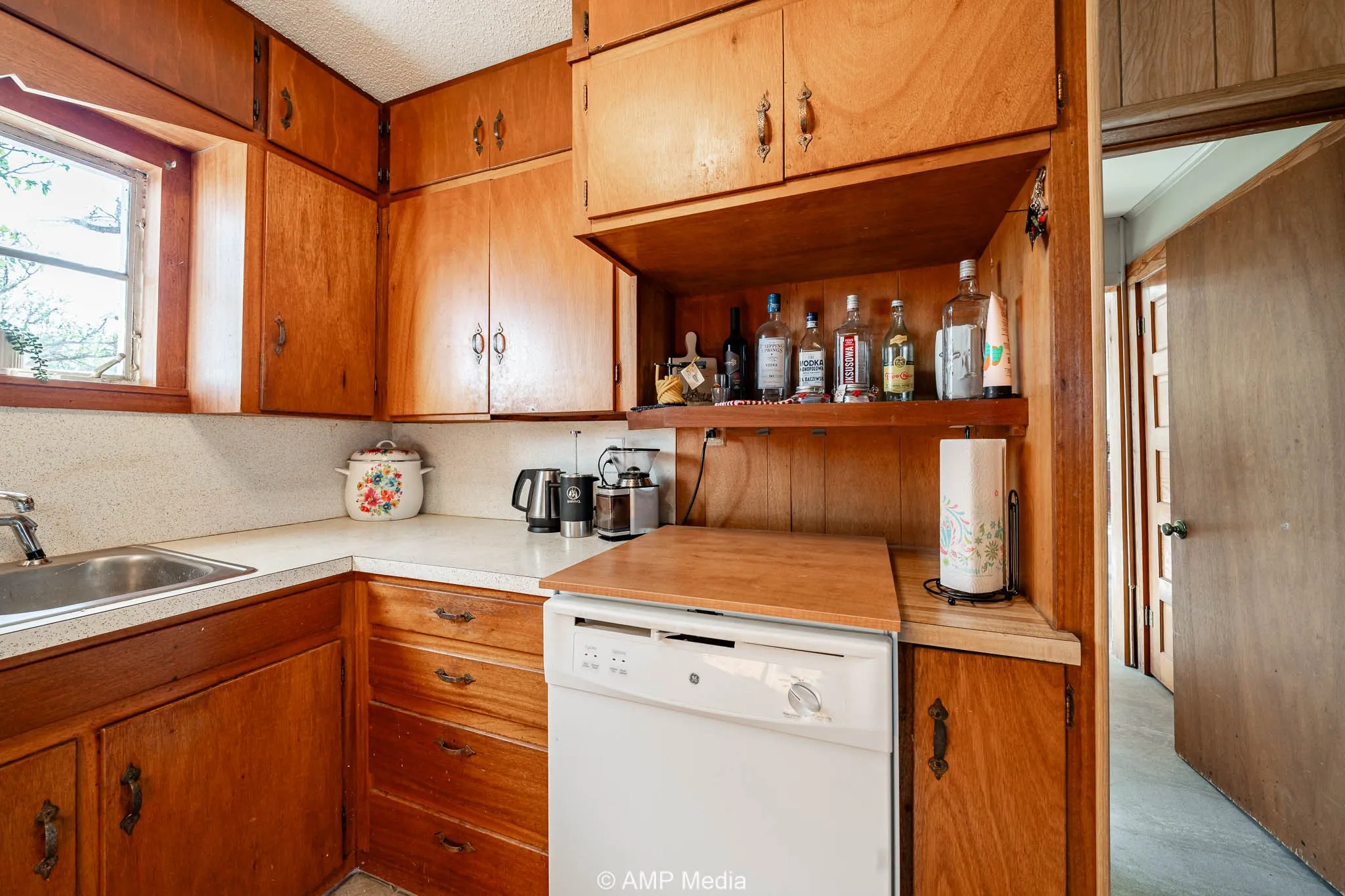Single Family Residence For Sale in Haskell County , 4538 Co Road 463, Rule, Texas 79547, 3 Bedroom, 2 Bathroom, 2 Garage spaces, 2,282 Sqft, built in 1940, mls#21386502, Real Estate Agent in Rule, Homes For Sale in Haskell county, Homes For Sale in Rule, Realtor in Rule Texas, Real Estate Brokerage Independent Realty Texas, Luminita Cordes Realtor