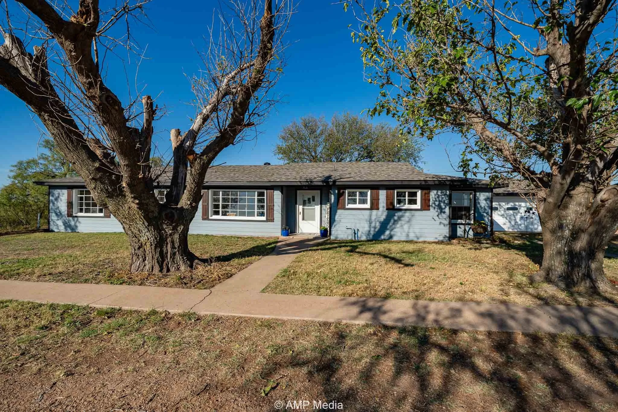 Single Family Residence For Sale in Haskell County , 4538 Co Road 463, Rule, Texas 79547, 3 Bedroom, 2 Bathroom, 2 Garage spaces, 2,282 Sqft, built in 1940, mls#21386502, Real Estate Agent in Rule, Homes For Sale in Haskell county, Homes For Sale in Rule, Realtor in Rule Texas, Real Estate Brokerage Independent Realty Texas, Luminita Cordes Realtor