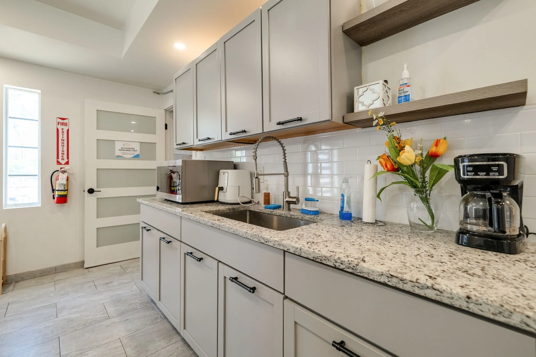 Single Family Residence For Rent in Dallas County , 3024 Conklin Street, Dallas, Texas 75212, 0, 2 Bathroom, Garage spaces, 1,592 Sqft, built in 1940, mls#21386187, Real Estate Agent in Dallas, Homes For Rent in Dallas county, Homes For Rent in Dallas, Realtor in Dallas Texas, Real Estate Brokerage Independent Realty Texas, Luminita Cordes Realtor