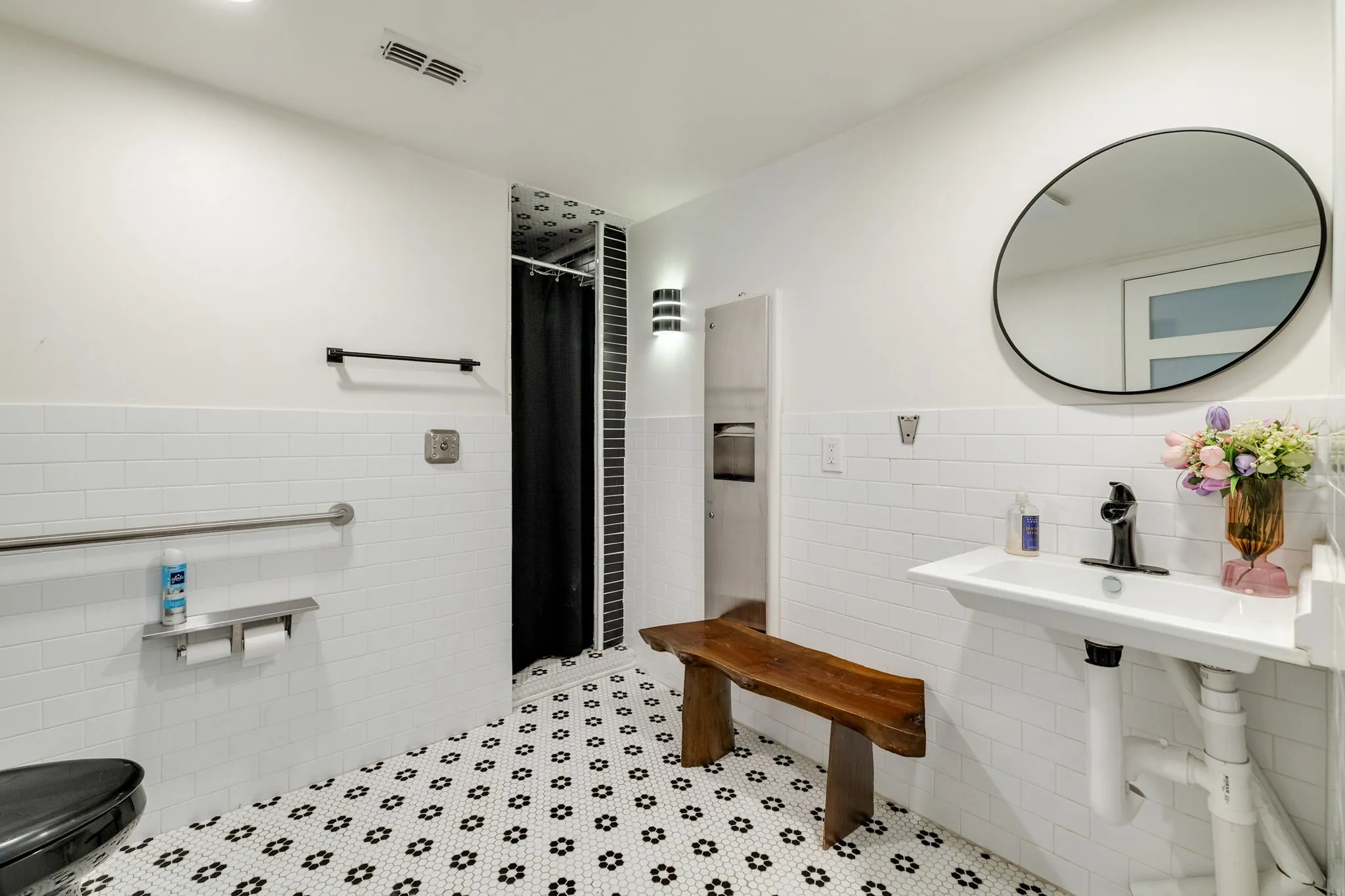 Single Family Residence For Rent in Dallas County , 3024 Conklin Street, Dallas, Texas 75212, 0, 2 Bathroom, Garage spaces, 1,592 Sqft, built in 1940, mls#21386187, Real Estate Agent in Dallas, Homes For Rent in Dallas county, Homes For Rent in Dallas, Realtor in Dallas Texas, Real Estate Brokerage Independent Realty Texas, Luminita Cordes Realtor