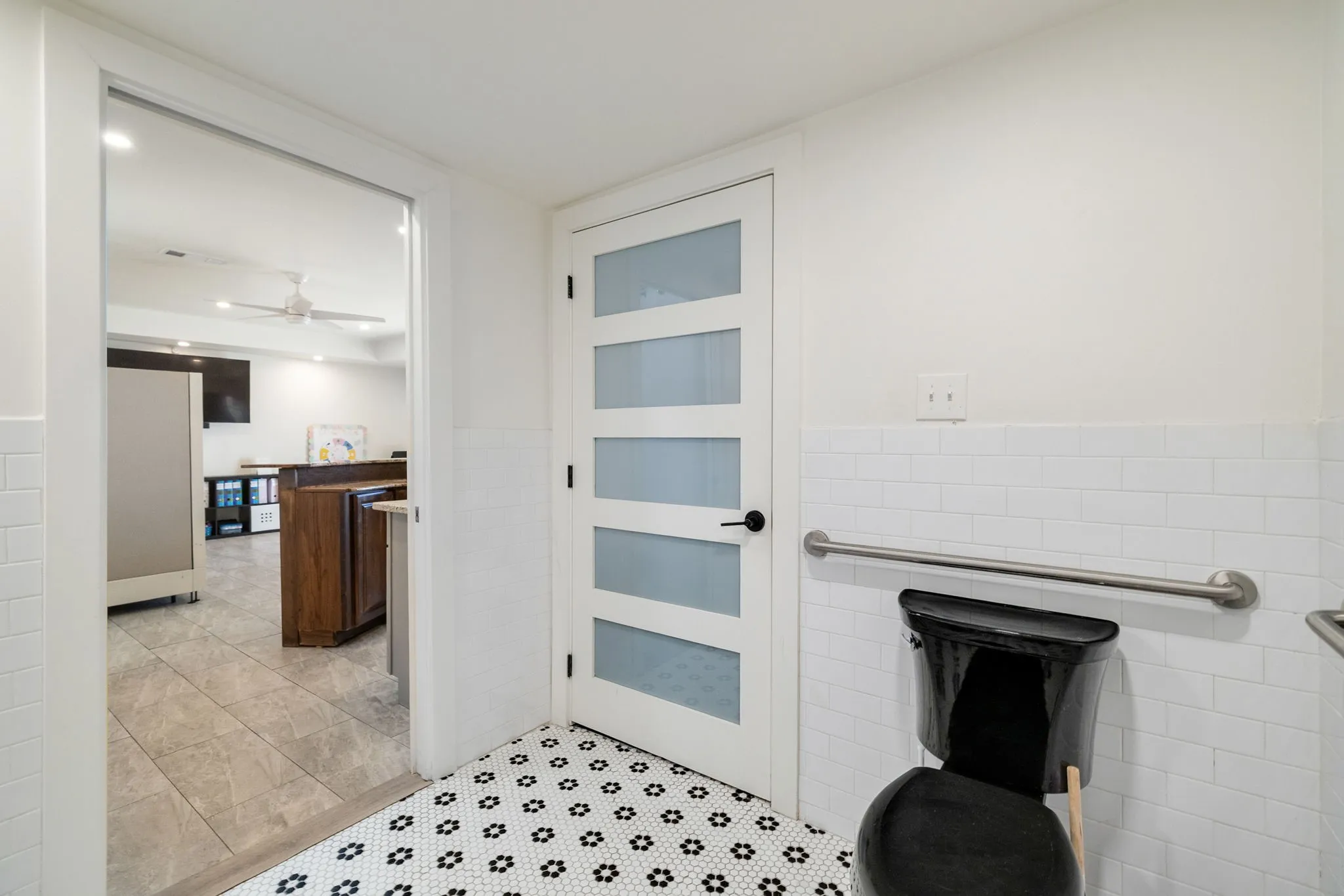 Single Family Residence For Rent in Dallas County , 3024 Conklin Street, Dallas, Texas 75212, 0, 2 Bathroom, Garage spaces, 1,592 Sqft, built in 1940, mls#21386187, Real Estate Agent in Dallas, Homes For Rent in Dallas county, Homes For Rent in Dallas, Realtor in Dallas Texas, Real Estate Brokerage Independent Realty Texas, Luminita Cordes Realtor