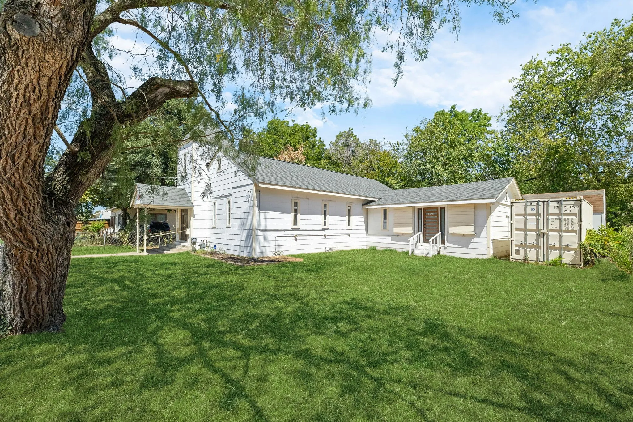 Single Family Residence For Rent in Dallas County , 3024 Conklin Street, Dallas, Texas 75212, 0, 2 Bathroom, Garage spaces, 1,592 Sqft, built in 1940, mls#21386187, Real Estate Agent in Dallas, Homes For Rent in Dallas county, Homes For Rent in Dallas, Realtor in Dallas Texas, Real Estate Brokerage Independent Realty Texas, Luminita Cordes Realtor