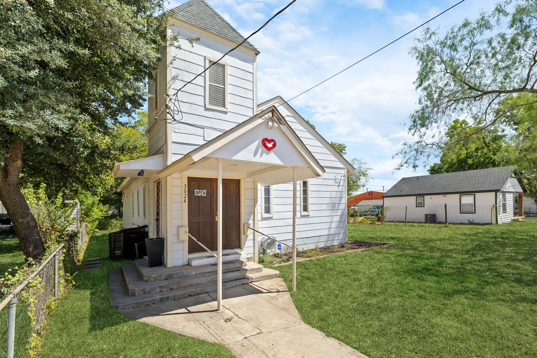 Single Family Residence For Rent in Dallas County , 3024 Conklin Street, Dallas, Texas 75212, 0, 2 Bathroom, Garage spaces, 1,592 Sqft, built in 1940, mls#21386187, Real Estate Agent in Dallas, Homes For Rent in Dallas county, Homes For Rent in Dallas, Realtor in Dallas Texas, Real Estate Brokerage Independent Realty Texas, Luminita Cordes Realtor