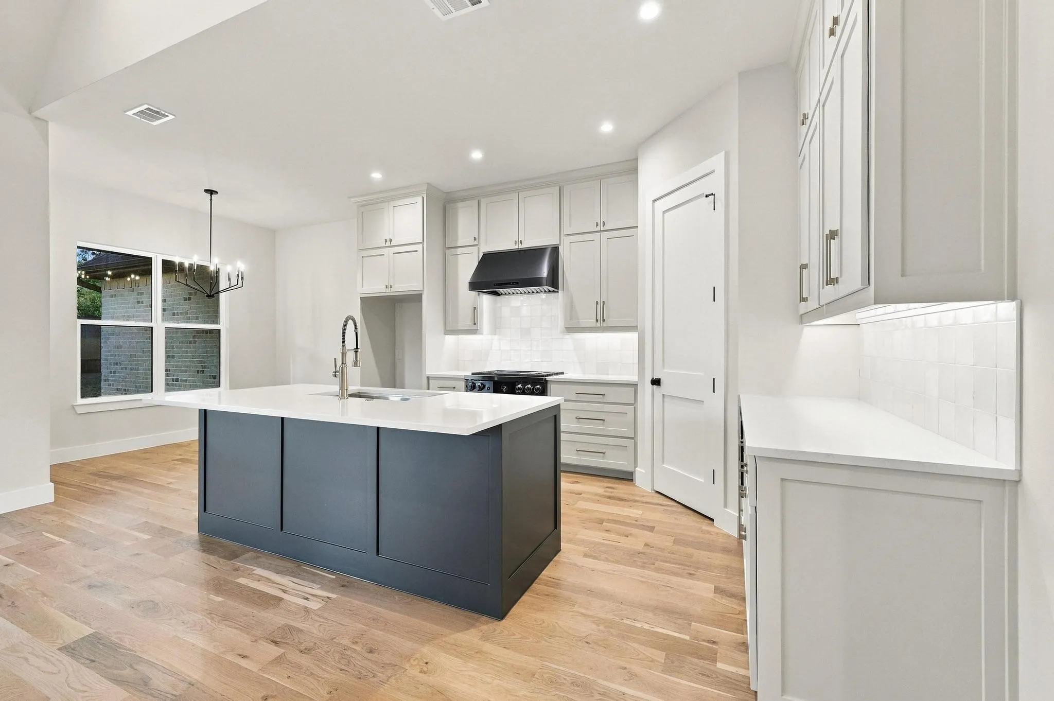 Single Family Residence For Sale in Grayson County , 1830 Heritage Knoll Drive, Sherman, Texas 75092, 4 Bedroom, 3 Bathroom, 2 Garage spaces, 3,079 Sqft, built in 2026, mls#21388665, Real Estate Agent in Sherman, Homes For Sale in Grayson county, Homes For Sale in Sherman, Realtor in Sherman Texas, Real Estate Brokerage Independent Realty Texas, Luminita Cordes Realtor