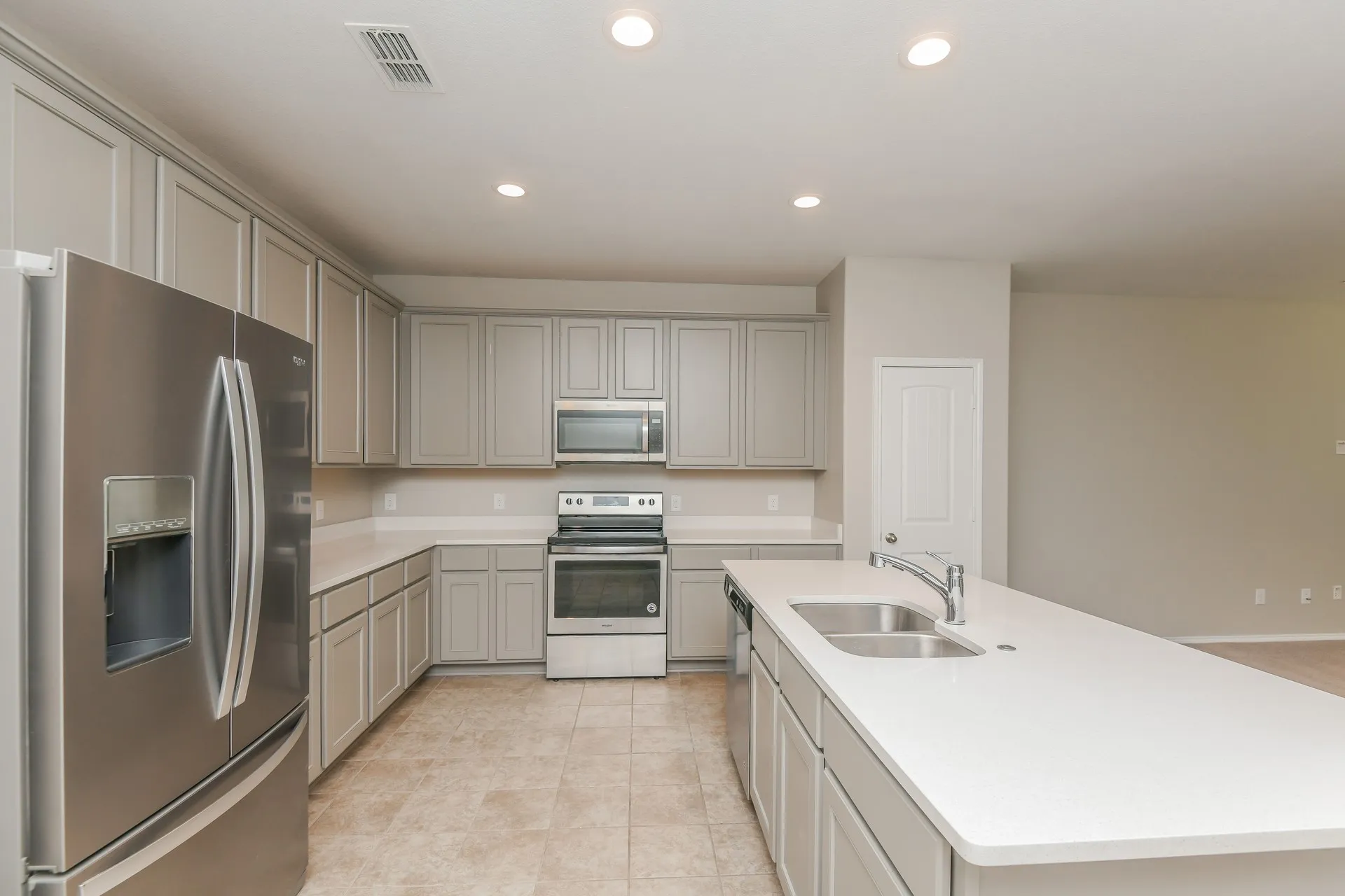 Single Family Residence For Rent in Tarrant County , 6252 Outrigger Road, Fort Worth, Texas 76179, 4 Bedroom, 3 Bathroom, 2 Garage spaces, 2,594 Sqft, built in 2019, mls#21388682, Real Estate Agent in Fort Worth, Homes For Rent in Tarrant county, Homes For Rent in Fort Worth, Realtor in Fort Worth Texas, Real Estate Brokerage Independent Realty Texas, Luminita Cordes Realtor