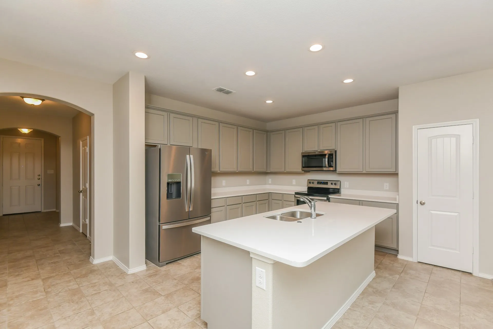 Single Family Residence For Rent in Tarrant County , 6252 Outrigger Road, Fort Worth, Texas 76179, 4 Bedroom, 3 Bathroom, 2 Garage spaces, 2,594 Sqft, built in 2019, mls#21388682, Real Estate Agent in Fort Worth, Homes For Rent in Tarrant county, Homes For Rent in Fort Worth, Realtor in Fort Worth Texas, Real Estate Brokerage Independent Realty Texas, Luminita Cordes Realtor