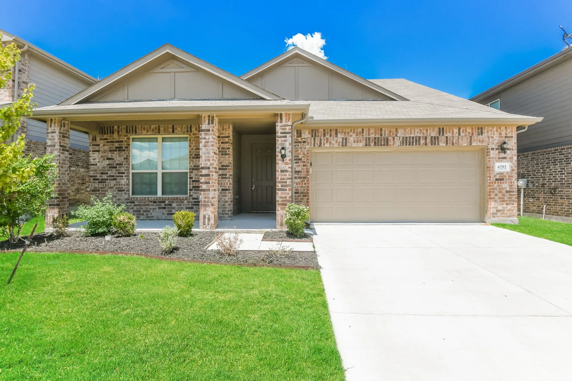 Single Family Residence For Rent in Tarrant County , 6252 Outrigger Road, Fort Worth, Texas 76179, 4 Bedroom, 3 Bathroom, 2 Garage spaces, 2,594 Sqft, built in 2019, mls#21388682, Real Estate Agent in Fort Worth, Homes For Rent in Tarrant county, Homes For Rent in Fort Worth, Realtor in Fort Worth Texas, Real Estate Brokerage Independent Realty Texas, Luminita Cordes Realtor