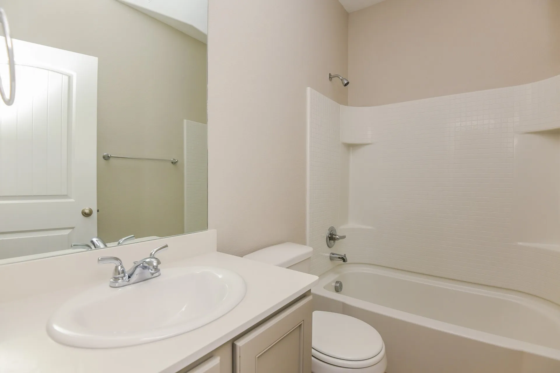Single Family Residence For Rent in Tarrant County , 6252 Outrigger Road, Fort Worth, Texas 76179, 4 Bedroom, 3 Bathroom, 2 Garage spaces, 2,594 Sqft, built in 2019, mls#21388682, Real Estate Agent in Fort Worth, Homes For Rent in Tarrant county, Homes For Rent in Fort Worth, Realtor in Fort Worth Texas, Real Estate Brokerage Independent Realty Texas, Luminita Cordes Realtor