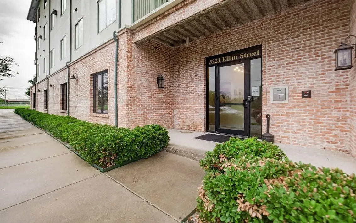 Apartment For Rent in Dallas County , 3221 Elihu Street 211, Dallas, Texas 75210, 2 Bedroom, 2 Bathroom, Garage spaces, 1,036 Sqft, built in 2014, mls#21388695, Real Estate Agent in Dallas, Homes For Rent in Dallas county, Homes For Rent in Dallas, Realtor in Dallas Texas, Real Estate Brokerage Independent Realty Texas, Luminita Cordes Realtor