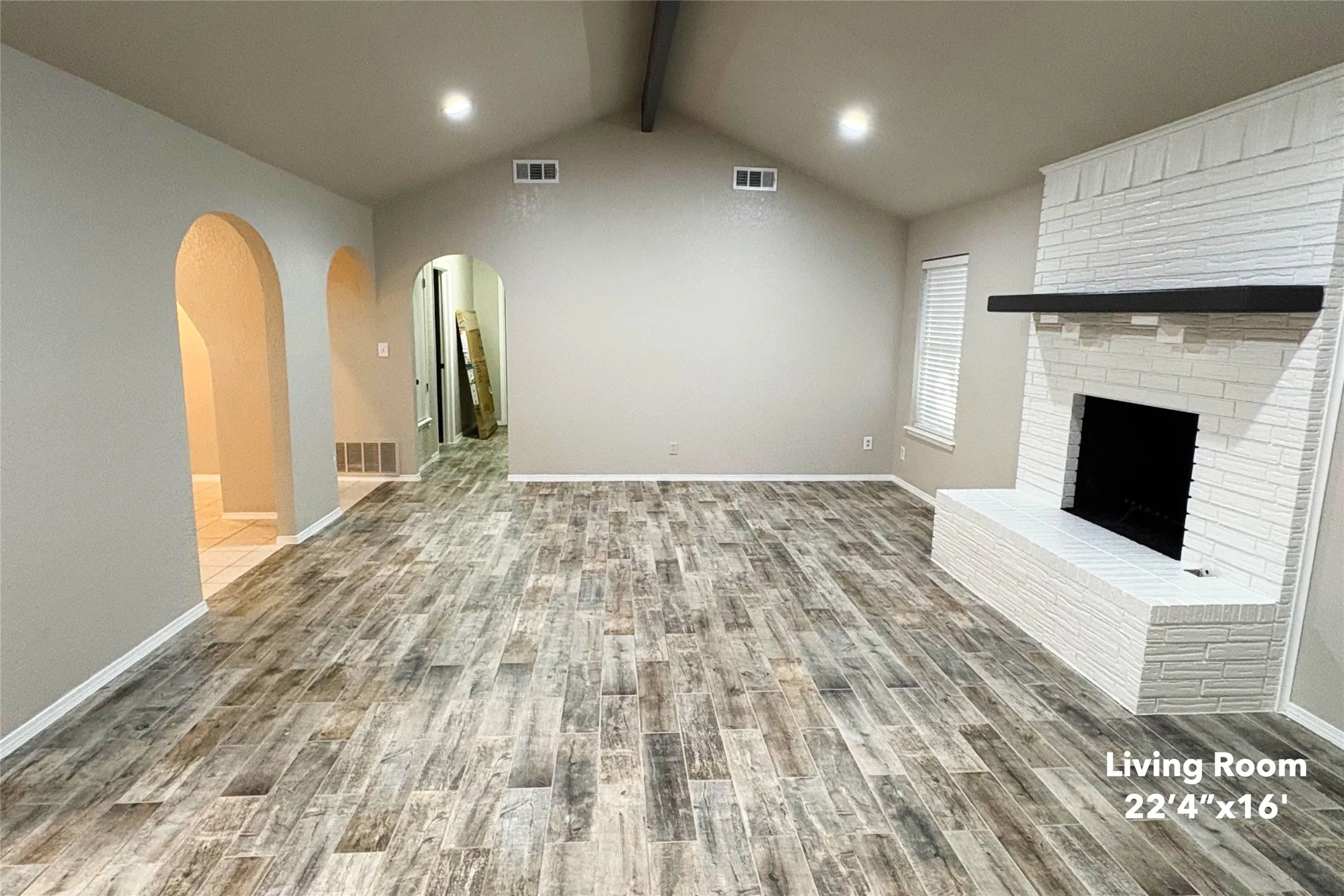 Single Family Residence For Sale in Wilbarger County , 2802 Wood Street, Vernon, Texas 76384, 3 Bedroom, 2 Bathroom, 1 Garage spaces, 1,724 Sqft, built in 1978, mls#21388706, Real Estate Agent in Vernon, Homes For Sale in Wilbarger county, Homes For Sale in Vernon, Realtor in Vernon Texas, Real Estate Brokerage Independent Realty Texas, Luminita Cordes Realtor