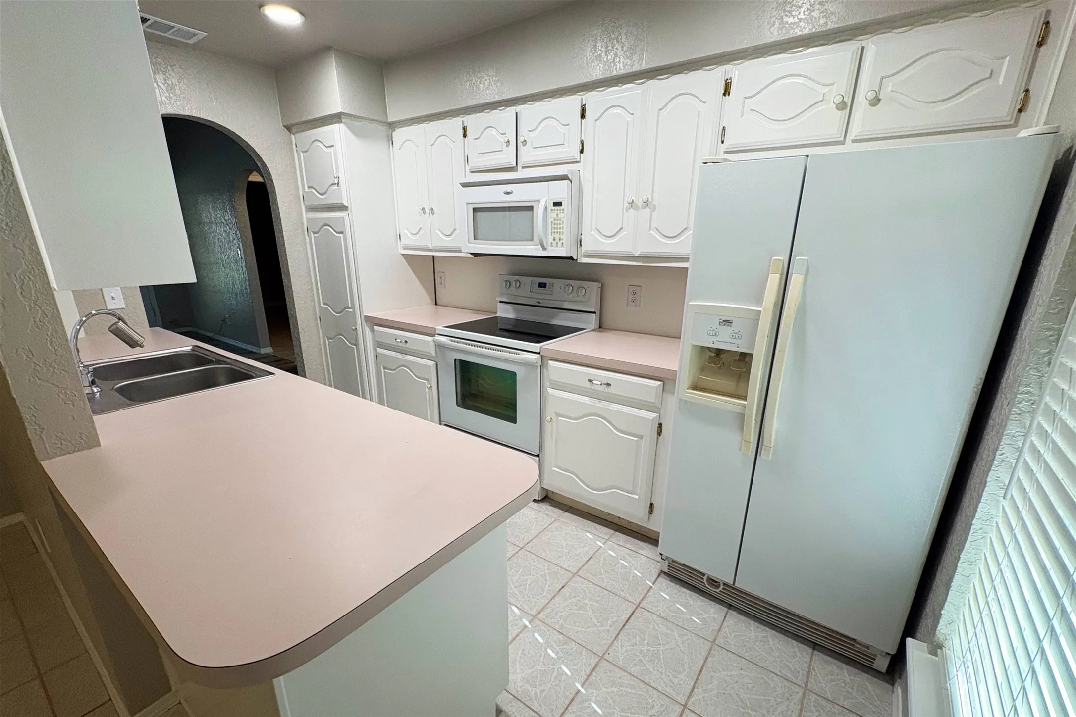 Single Family Residence For Sale in Wilbarger County , 2802 Wood Street, Vernon, Texas 76384, 3 Bedroom, 2 Bathroom, 1 Garage spaces, 1,724 Sqft, built in 1978, mls#21388706, Real Estate Agent in Vernon, Homes For Sale in Wilbarger county, Homes For Sale in Vernon, Realtor in Vernon Texas, Real Estate Brokerage Independent Realty Texas, Luminita Cordes Realtor