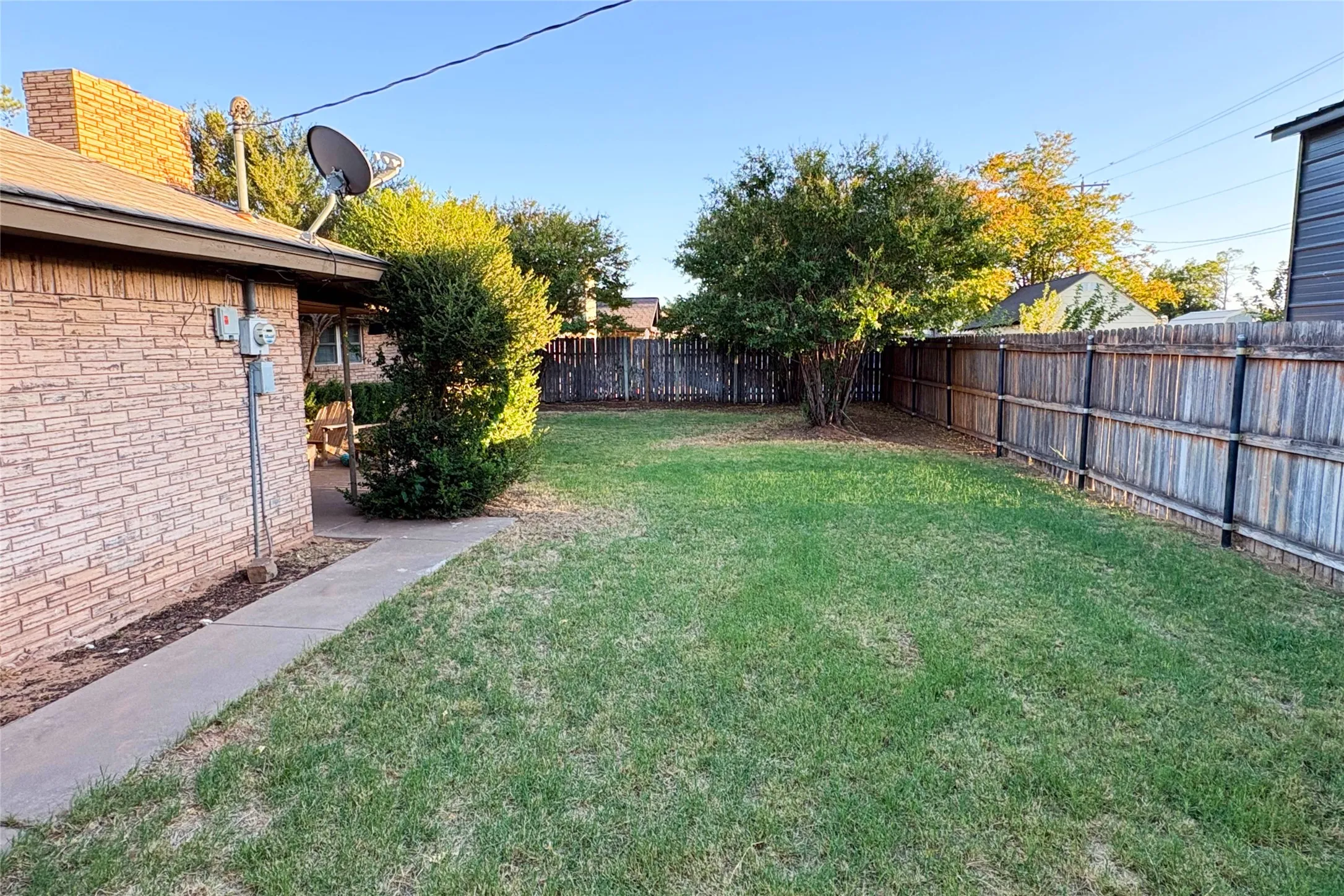 Single Family Residence For Sale in Wilbarger County , 2802 Wood Street, Vernon, Texas 76384, 3 Bedroom, 2 Bathroom, 1 Garage spaces, 1,724 Sqft, built in 1978, mls#21388706, Real Estate Agent in Vernon, Homes For Sale in Wilbarger county, Homes For Sale in Vernon, Realtor in Vernon Texas, Real Estate Brokerage Independent Realty Texas, Luminita Cordes Realtor