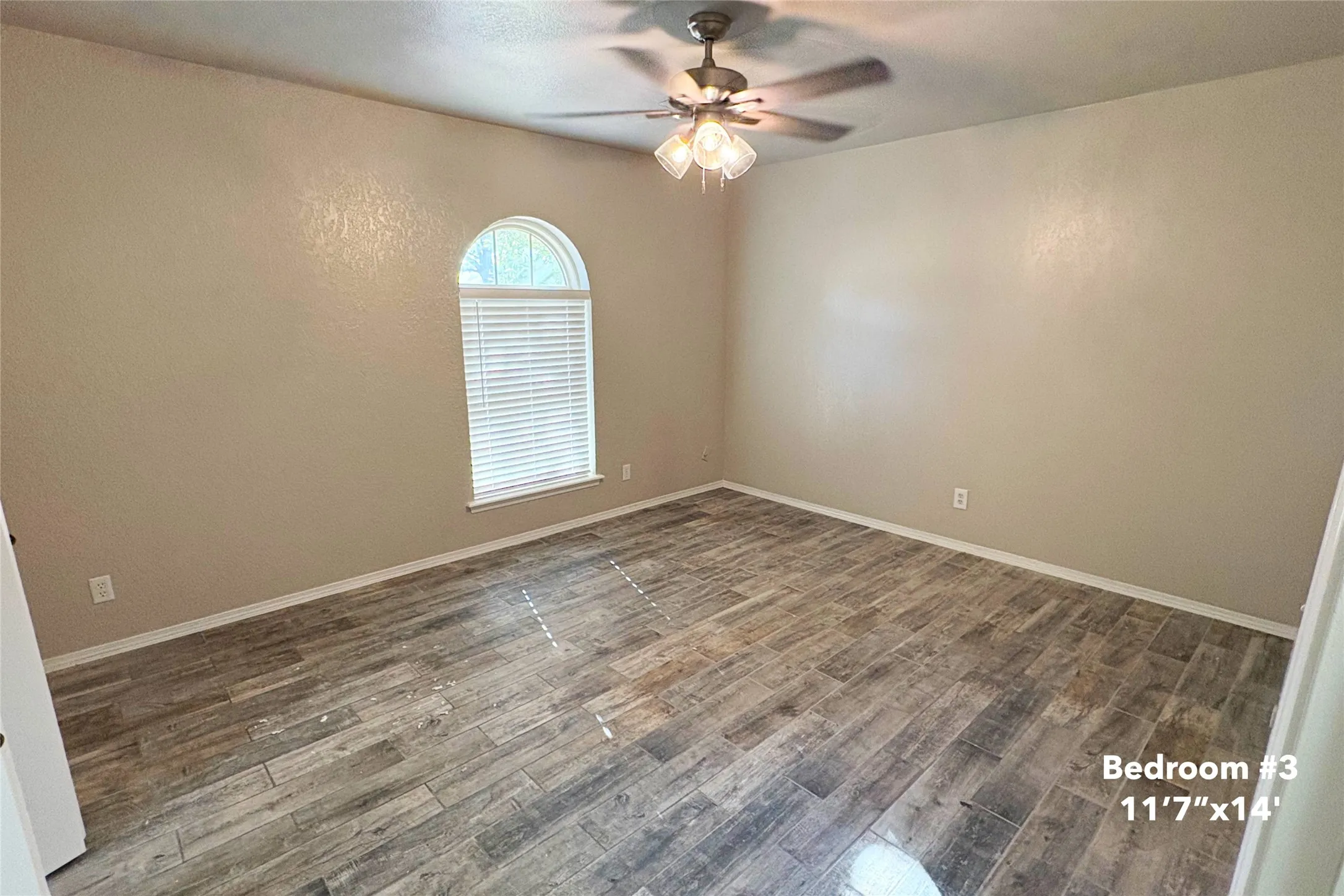 Single Family Residence For Sale in Wilbarger County , 2802 Wood Street, Vernon, Texas 76384, 3 Bedroom, 2 Bathroom, 1 Garage spaces, 1,724 Sqft, built in 1978, mls#21388706, Real Estate Agent in Vernon, Homes For Sale in Wilbarger county, Homes For Sale in Vernon, Realtor in Vernon Texas, Real Estate Brokerage Independent Realty Texas, Luminita Cordes Realtor