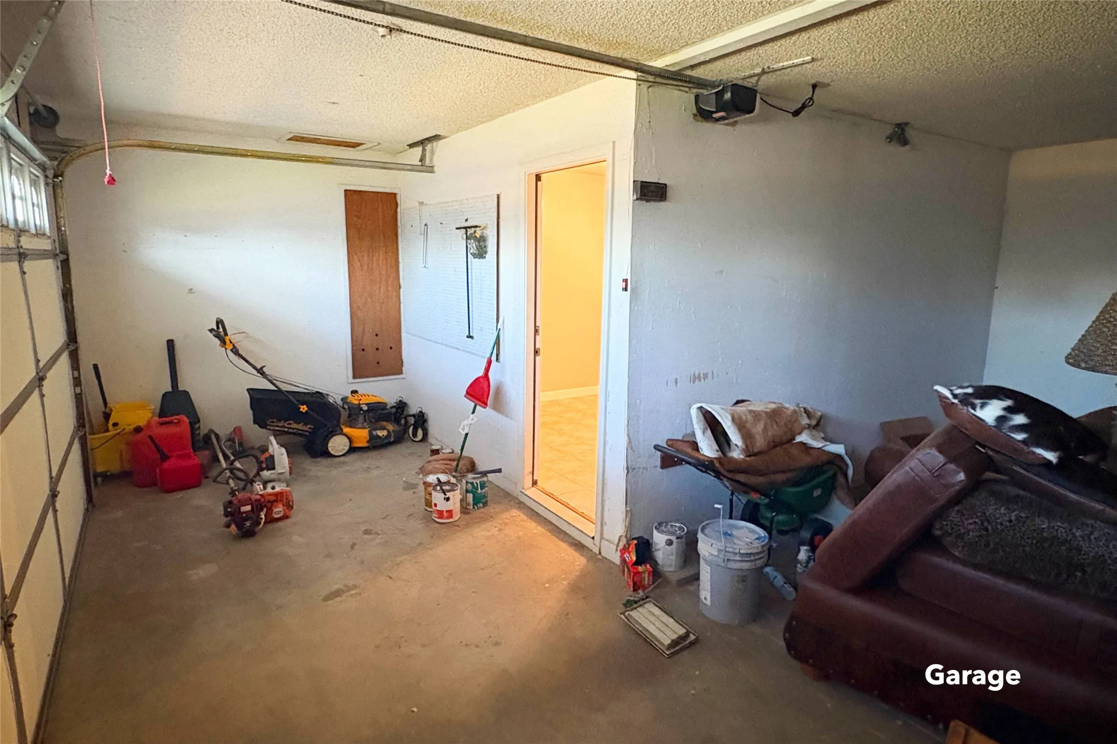 Single Family Residence For Sale in Wilbarger County , 2802 Wood Street, Vernon, Texas 76384, 3 Bedroom, 2 Bathroom, 1 Garage spaces, 1,724 Sqft, built in 1978, mls#21388706, Real Estate Agent in Vernon, Homes For Sale in Wilbarger county, Homes For Sale in Vernon, Realtor in Vernon Texas, Real Estate Brokerage Independent Realty Texas, Luminita Cordes Realtor