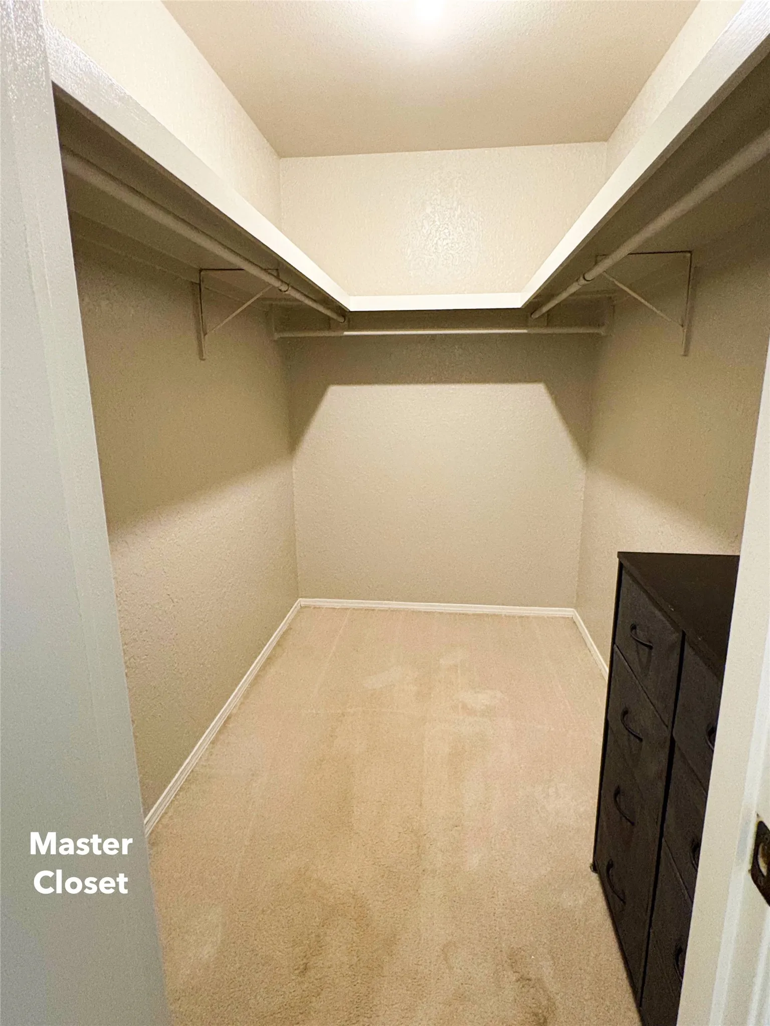 Single Family Residence For Sale in Wilbarger County , 2802 Wood Street, Vernon, Texas 76384, 3 Bedroom, 2 Bathroom, 1 Garage spaces, 1,724 Sqft, built in 1978, mls#21388706, Real Estate Agent in Vernon, Homes For Sale in Wilbarger county, Homes For Sale in Vernon, Realtor in Vernon Texas, Real Estate Brokerage Independent Realty Texas, Luminita Cordes Realtor