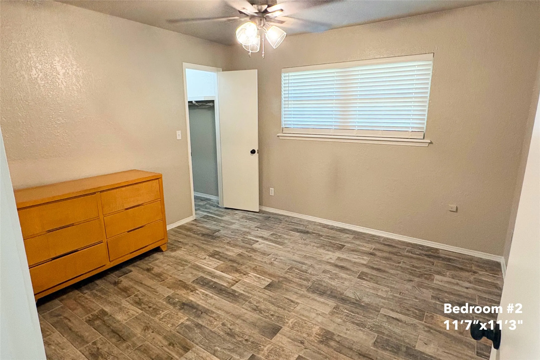 Single Family Residence For Sale in Wilbarger County , 2802 Wood Street, Vernon, Texas 76384, 3 Bedroom, 2 Bathroom, 1 Garage spaces, 1,724 Sqft, built in 1978, mls#21388706, Real Estate Agent in Vernon, Homes For Sale in Wilbarger county, Homes For Sale in Vernon, Realtor in Vernon Texas, Real Estate Brokerage Independent Realty Texas, Luminita Cordes Realtor