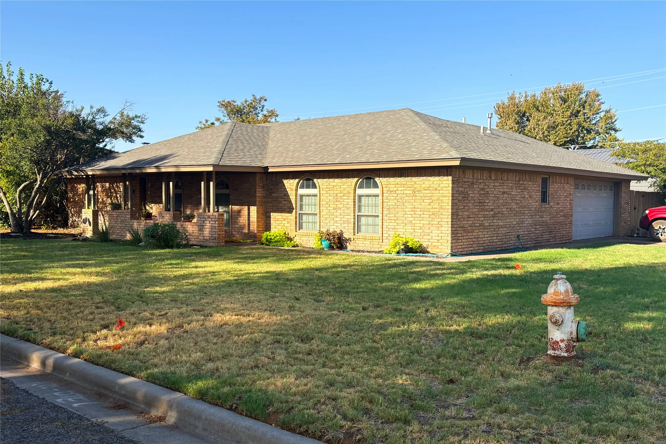Single Family Residence For Sale in Wilbarger County , 2802 Wood Street, Vernon, Texas 76384, 3 Bedroom, 2 Bathroom, 1 Garage spaces, 1,724 Sqft, built in 1978, mls#21388706, Real Estate Agent in Vernon, Homes For Sale in Wilbarger county, Homes For Sale in Vernon, Realtor in Vernon Texas, Real Estate Brokerage Independent Realty Texas, Luminita Cordes Realtor