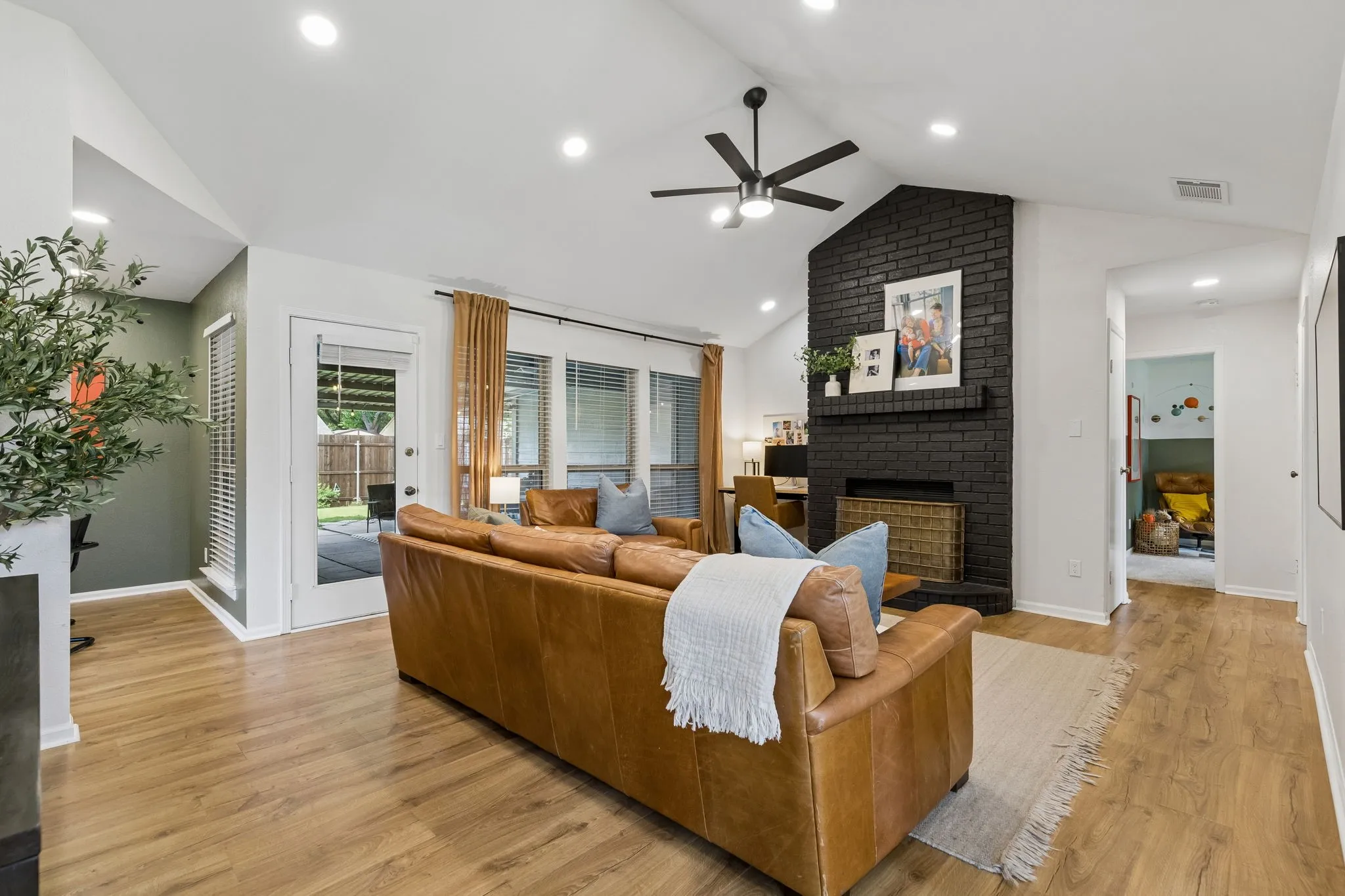 Single Family Residence For Sale