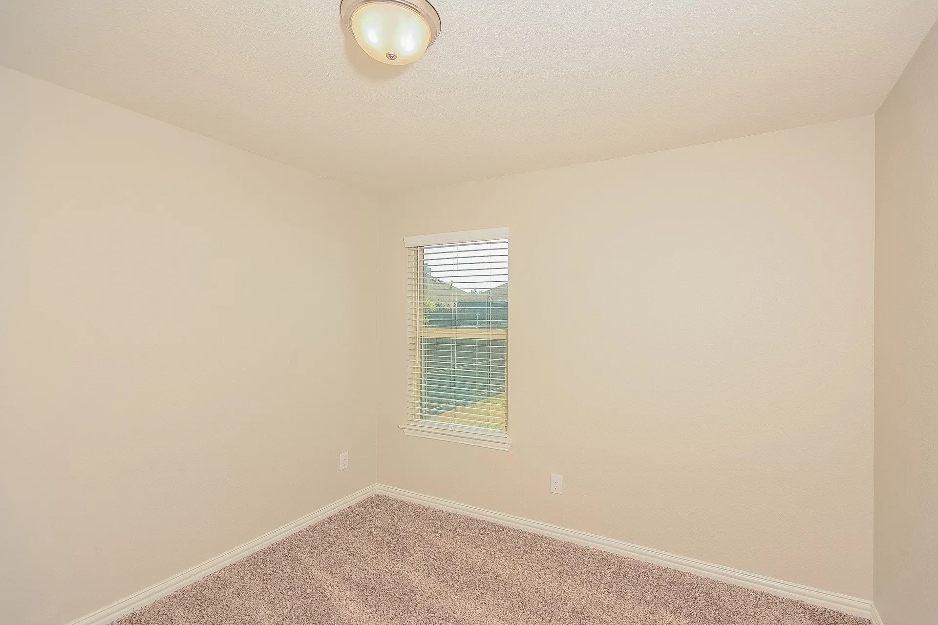 Single Family Residence For Rent in Collin County , 145 Cedar Canyon Drive, Anna, Texas 75409, 3 Bedroom, 2 Bathroom, 2 Garage spaces, 1,442 Sqft, built in 2019, mls#21388711, Real Estate Agent in Anna, Homes For Rent in Collin county, Homes For Rent in Anna, Realtor in Anna Texas, Real Estate Brokerage Independent Realty Texas, Luminita Cordes Realtor