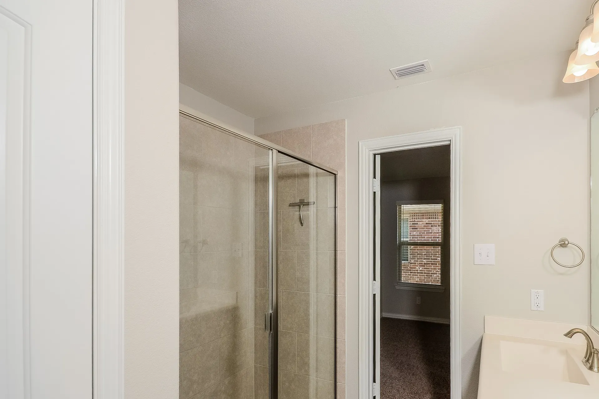 Single Family Residence For Rent in Collin County , 145 Cedar Canyon Drive, Anna, Texas 75409, 3 Bedroom, 2 Bathroom, 2 Garage spaces, 1,442 Sqft, built in 2019, mls#21388711, Real Estate Agent in Anna, Homes For Rent in Collin county, Homes For Rent in Anna, Realtor in Anna Texas, Real Estate Brokerage Independent Realty Texas, Luminita Cordes Realtor