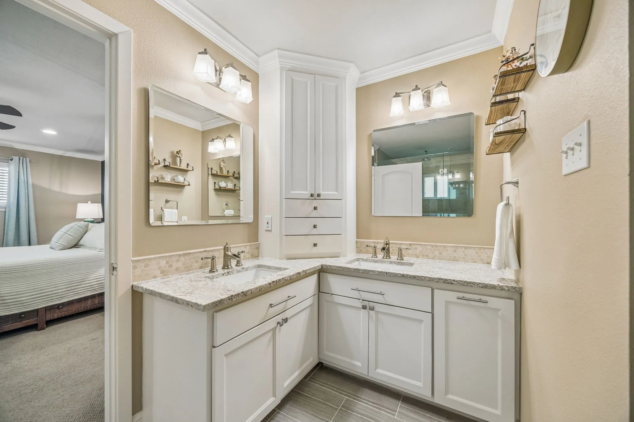 Single Family Residence For Sale in Dallas County , 3306 Norcross Lane, Dallas, Texas 75229, 5 Bedroom, 4 Bathroom, 2 Garage spaces, 3,449 Sqft, built in 1959, mls#21388168, Real Estate Agent in Dallas, Homes For Sale in Dallas county, Homes For Sale in Dallas, Realtor in Dallas Texas, Real Estate Brokerage Independent Realty Texas, Luminita Cordes Realtor