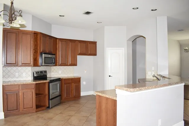 Single Family Residence For Rent in Collin County , 10312 Colfax Drive, Mc Kinney, Texas 75072, 3 Bedroom, 2 Bathroom, 2 Garage spaces, 1,904 Sqft, built in 2008, mls#21388667, Real Estate Agent in Mc Kinney, Homes For Rent in Collin county, Homes For Rent in Mc Kinney, Realtor in Mc Kinney Texas, Real Estate Brokerage Independent Realty Texas, Luminita Cordes Realtor