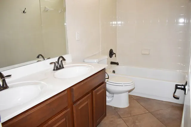 Single Family Residence For Rent in Collin County , 10312 Colfax Drive, Mc Kinney, Texas 75072, 3 Bedroom, 2 Bathroom, 2 Garage spaces, 1,904 Sqft, built in 2008, mls#21388667, Real Estate Agent in Mc Kinney, Homes For Rent in Collin county, Homes For Rent in Mc Kinney, Realtor in Mc Kinney Texas, Real Estate Brokerage Independent Realty Texas, Luminita Cordes Realtor