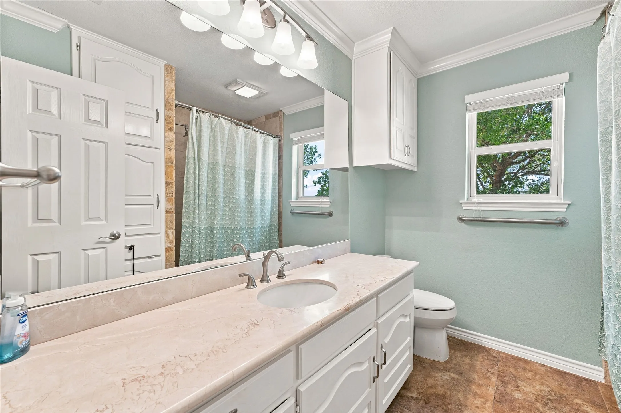 Single Family Residence For Sale in Tarrant County , 2214 White Lane, Haslet, Texas 76052, 3 Bedroom, 3 Bathroom, 5 Garage spaces, 2,555 Sqft, built in 1985, mls#21385337, Real Estate Agent in Haslet, Homes For Sale in Tarrant county, Homes For Sale in Haslet, Realtor in Haslet Texas, Real Estate Brokerage Independent Realty Texas, Luminita Cordes Realtor
