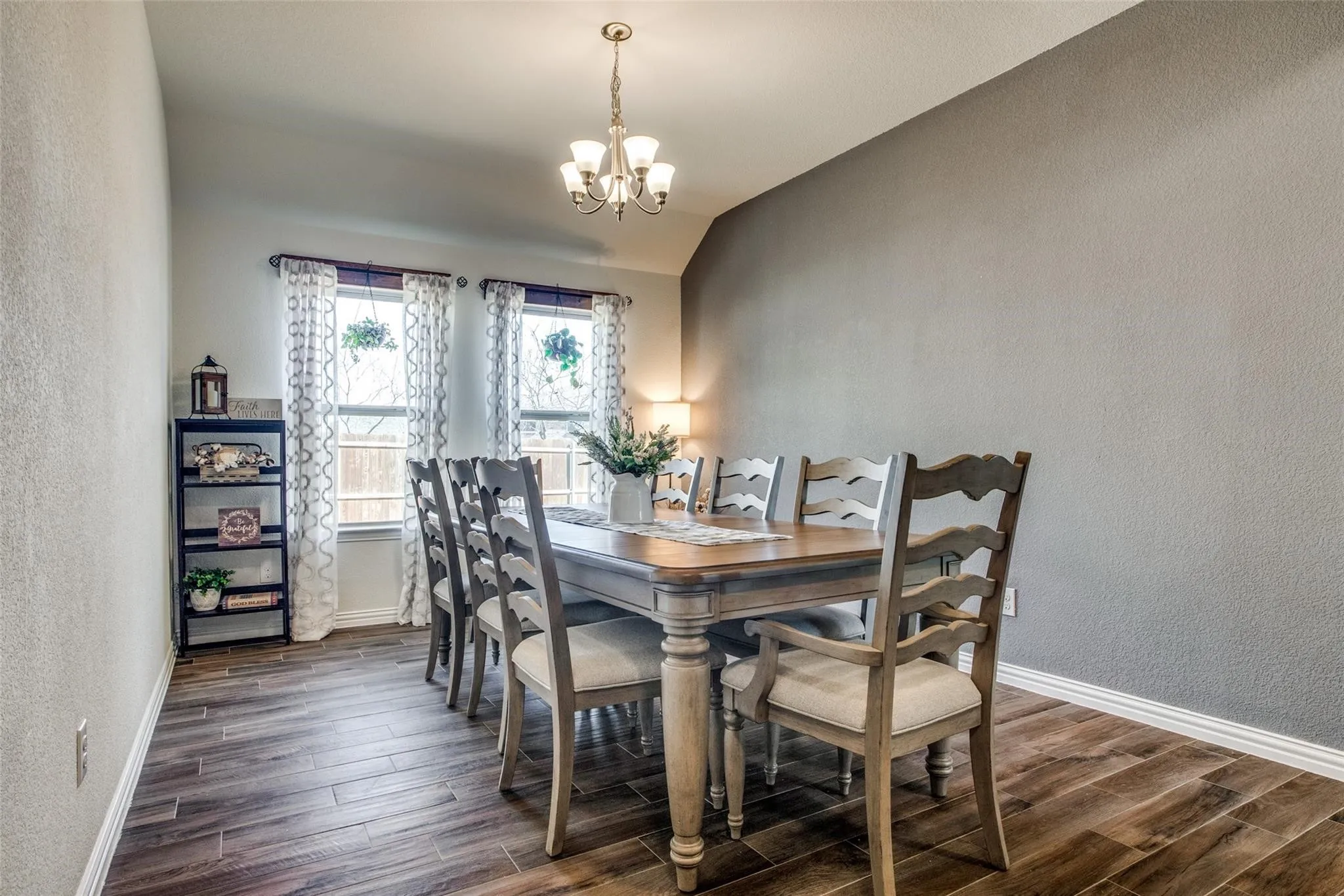 Single Family Residence For Rent in Collin County , 1203 Timberfalls Drive, Anna, Texas 75409, 4 Bedroom, 2 Bathroom, 1 Garage spaces, 1,999 Sqft, built in 2018, mls#21386200, Real Estate Agent in Anna, Homes For Rent in Collin county, Homes For Rent in Anna, Realtor in Anna Texas, Real Estate Brokerage Independent Realty Texas, Luminita Cordes Realtor