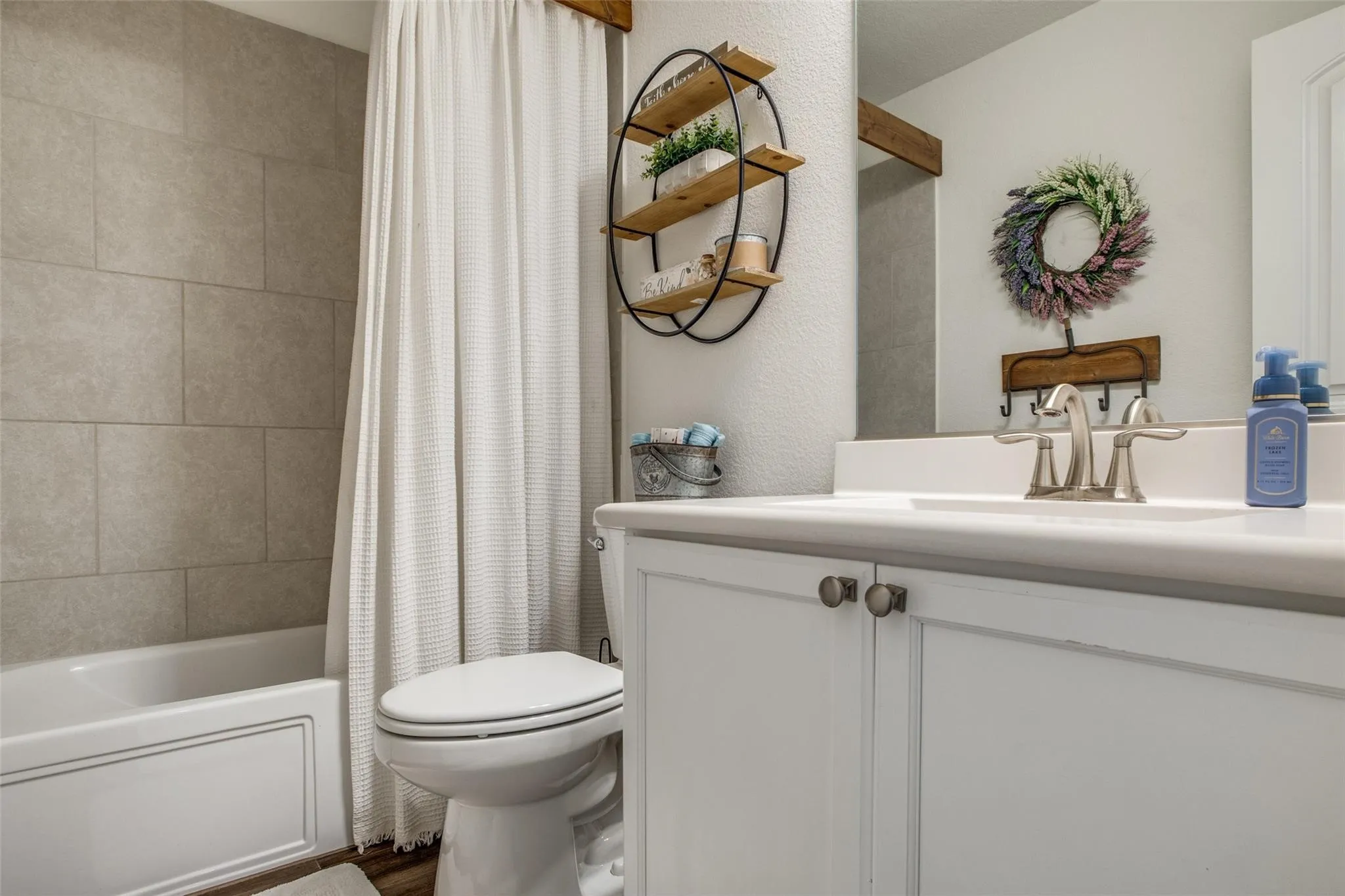 Single Family Residence For Rent in Collin County , 1203 Timberfalls Drive, Anna, Texas 75409, 4 Bedroom, 2 Bathroom, 1 Garage spaces, 1,999 Sqft, built in 2018, mls#21386200, Real Estate Agent in Anna, Homes For Rent in Collin county, Homes For Rent in Anna, Realtor in Anna Texas, Real Estate Brokerage Independent Realty Texas, Luminita Cordes Realtor