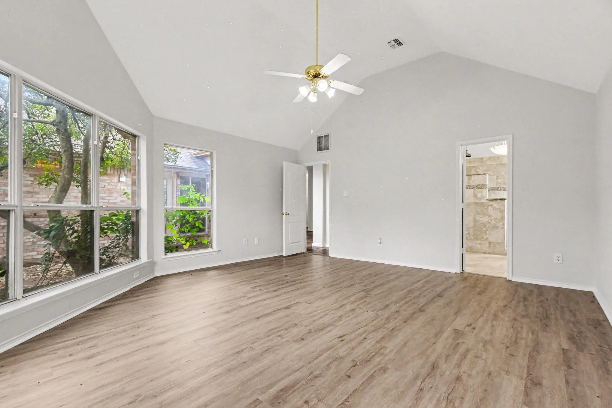 Single Family Residence For Sale in Collin County , 4581 Crown Ridge Drive, Plano, Texas 75024, 4 Bedroom, 2 Bathroom, 2 Garage spaces, 2,222 Sqft, built in 1997, mls#21388718, Real Estate Agent in Plano, Homes For Sale in Collin county, Homes For Sale in Plano, Realtor in Plano Texas, Real Estate Brokerage Independent Realty Texas, Luminita Cordes Realtor