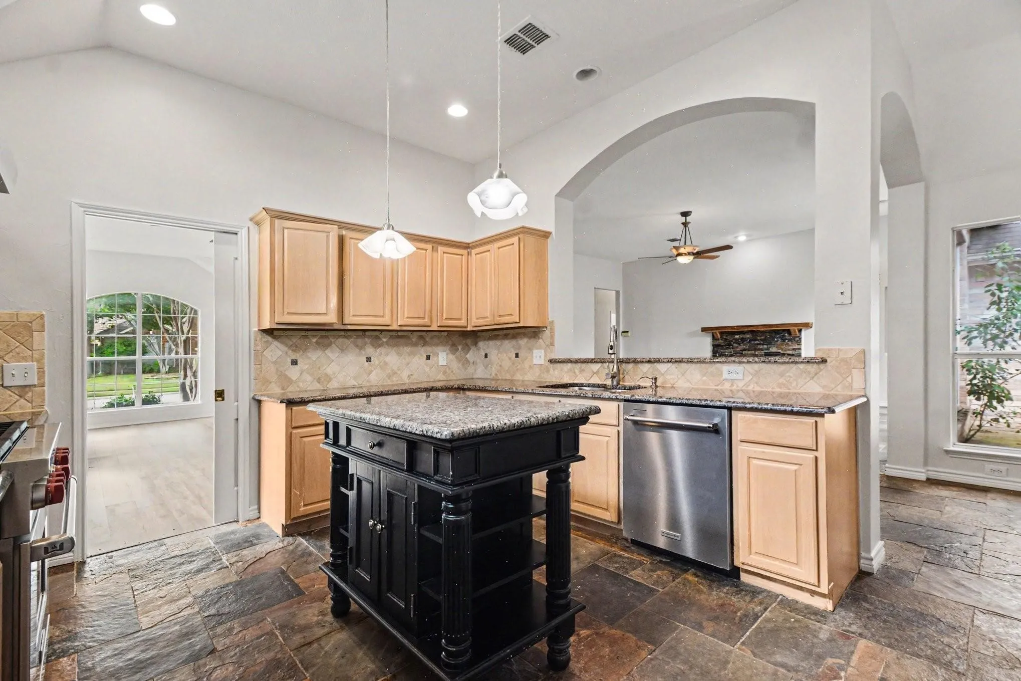 Single Family Residence For Sale in Collin County , 4581 Crown Ridge Drive, Plano, Texas 75024, 4 Bedroom, 2 Bathroom, 2 Garage spaces, 2,222 Sqft, built in 1997, mls#21388718, Real Estate Agent in Plano, Homes For Sale in Collin county, Homes For Sale in Plano, Realtor in Plano Texas, Real Estate Brokerage Independent Realty Texas, Luminita Cordes Realtor