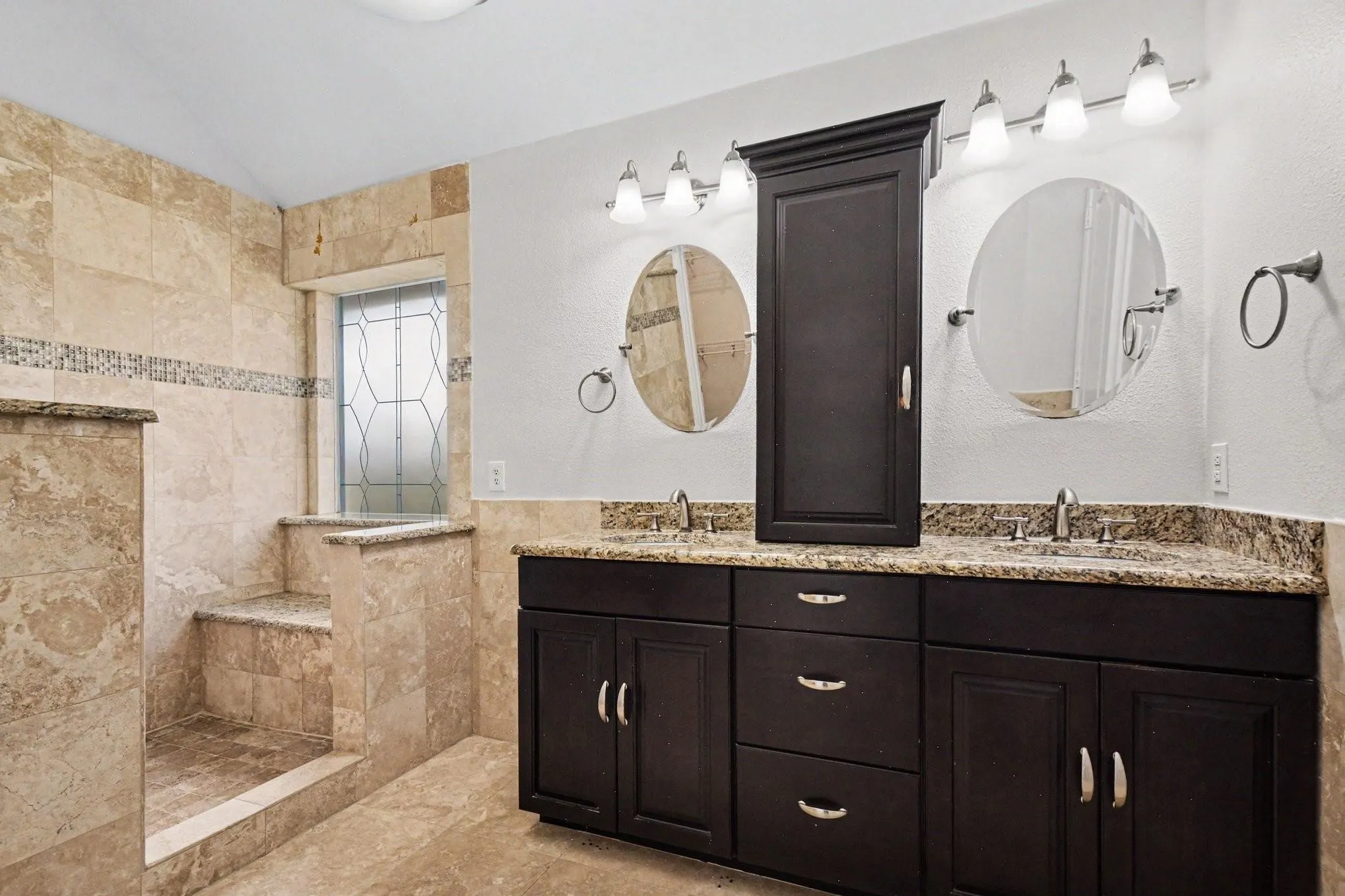 Single Family Residence For Sale in Collin County , 4581 Crown Ridge Drive, Plano, Texas 75024, 4 Bedroom, 2 Bathroom, 2 Garage spaces, 2,222 Sqft, built in 1997, mls#21388718, Real Estate Agent in Plano, Homes For Sale in Collin county, Homes For Sale in Plano, Realtor in Plano Texas, Real Estate Brokerage Independent Realty Texas, Luminita Cordes Realtor