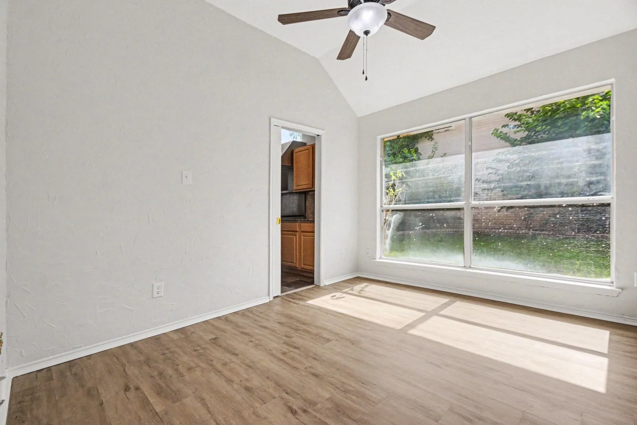 Single Family Residence For Sale in Collin County , 4581 Crown Ridge Drive, Plano, Texas 75024, 4 Bedroom, 2 Bathroom, 2 Garage spaces, 2,222 Sqft, built in 1997, mls#21388718, Real Estate Agent in Plano, Homes For Sale in Collin county, Homes For Sale in Plano, Realtor in Plano Texas, Real Estate Brokerage Independent Realty Texas, Luminita Cordes Realtor