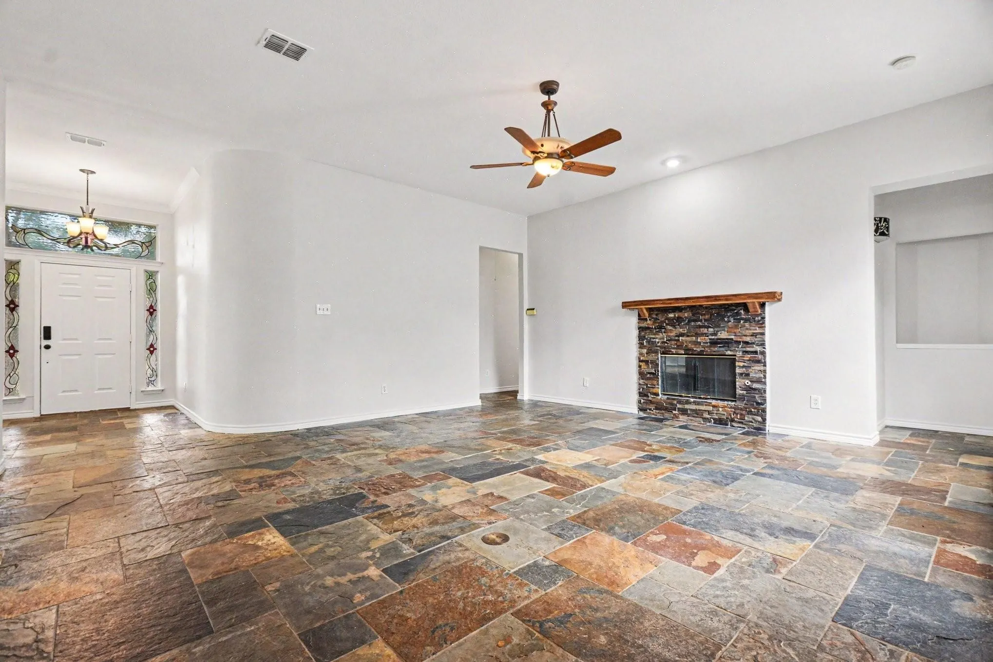 Single Family Residence For Sale in Collin County , 4581 Crown Ridge Drive, Plano, Texas 75024, 4 Bedroom, 2 Bathroom, 2 Garage spaces, 2,222 Sqft, built in 1997, mls#21388718, Real Estate Agent in Plano, Homes For Sale in Collin county, Homes For Sale in Plano, Realtor in Plano Texas, Real Estate Brokerage Independent Realty Texas, Luminita Cordes Realtor
