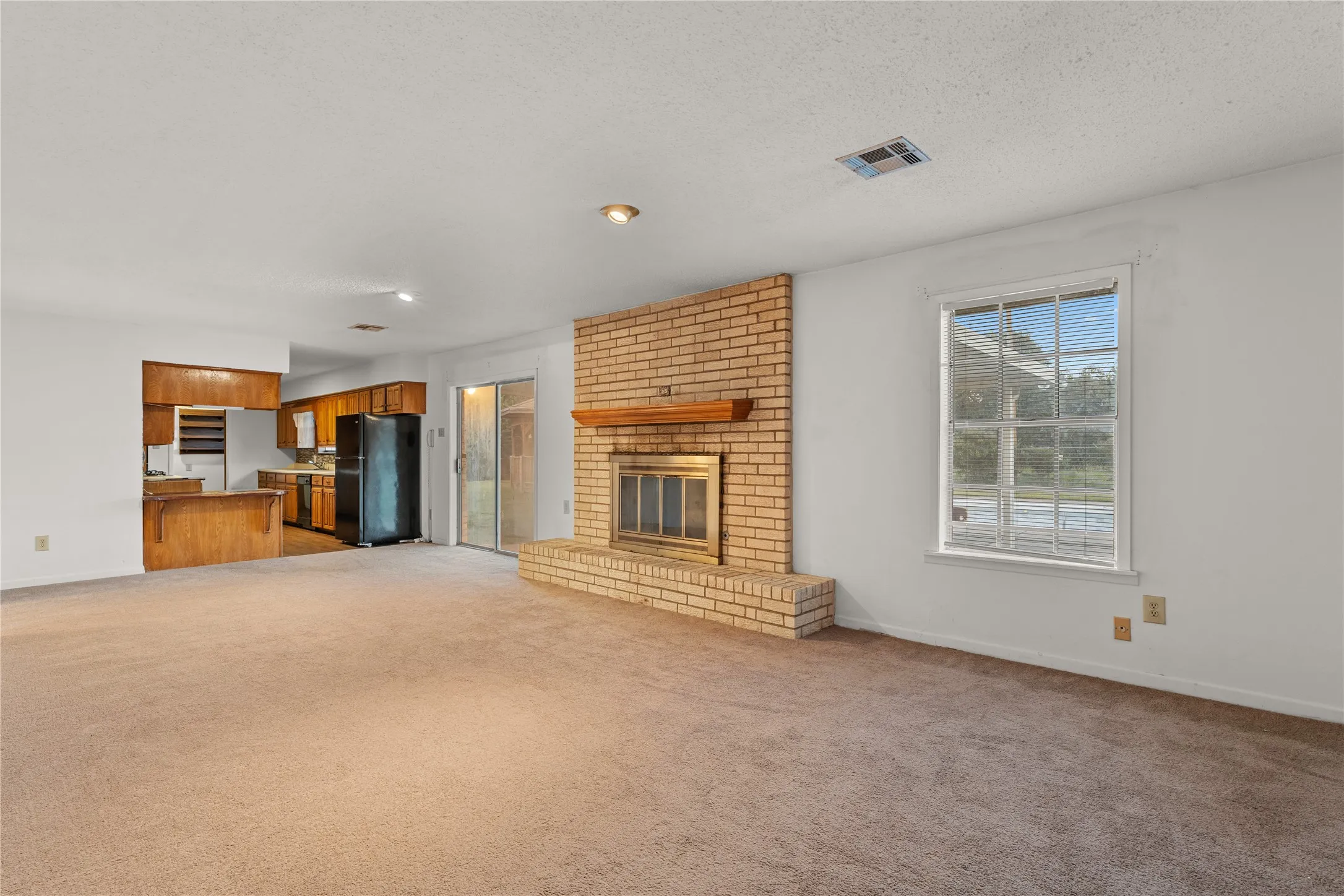 Single Family Residence For Sale in Mc Lennan County , 1825 Mahalia Drive, Waco, Texas 76705, 3 Bedroom, 2 Bathroom, 2 Garage spaces, 1,921 Sqft, built in 1983, mls#21380232, Real Estate Agent in Waco, Homes For Sale in Mc Lennan county, Homes For Sale in Waco, Realtor in Waco Texas, Real Estate Brokerage Independent Realty Texas, Luminita Cordes Realtor
