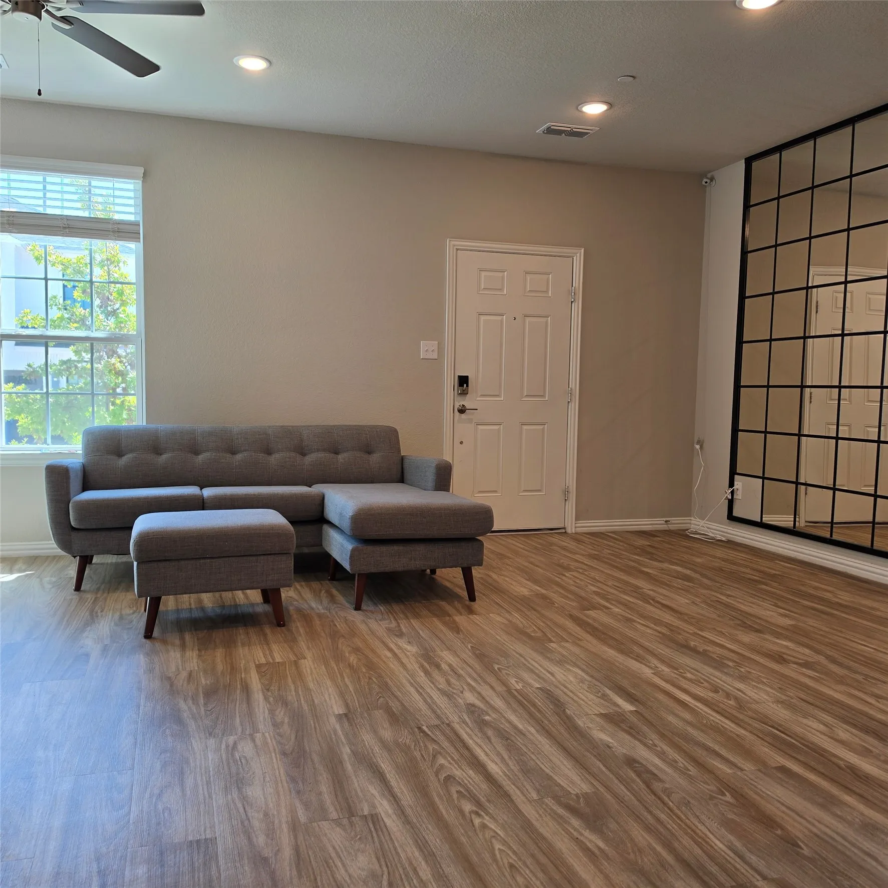 Large living room open concept, room for a dining room table