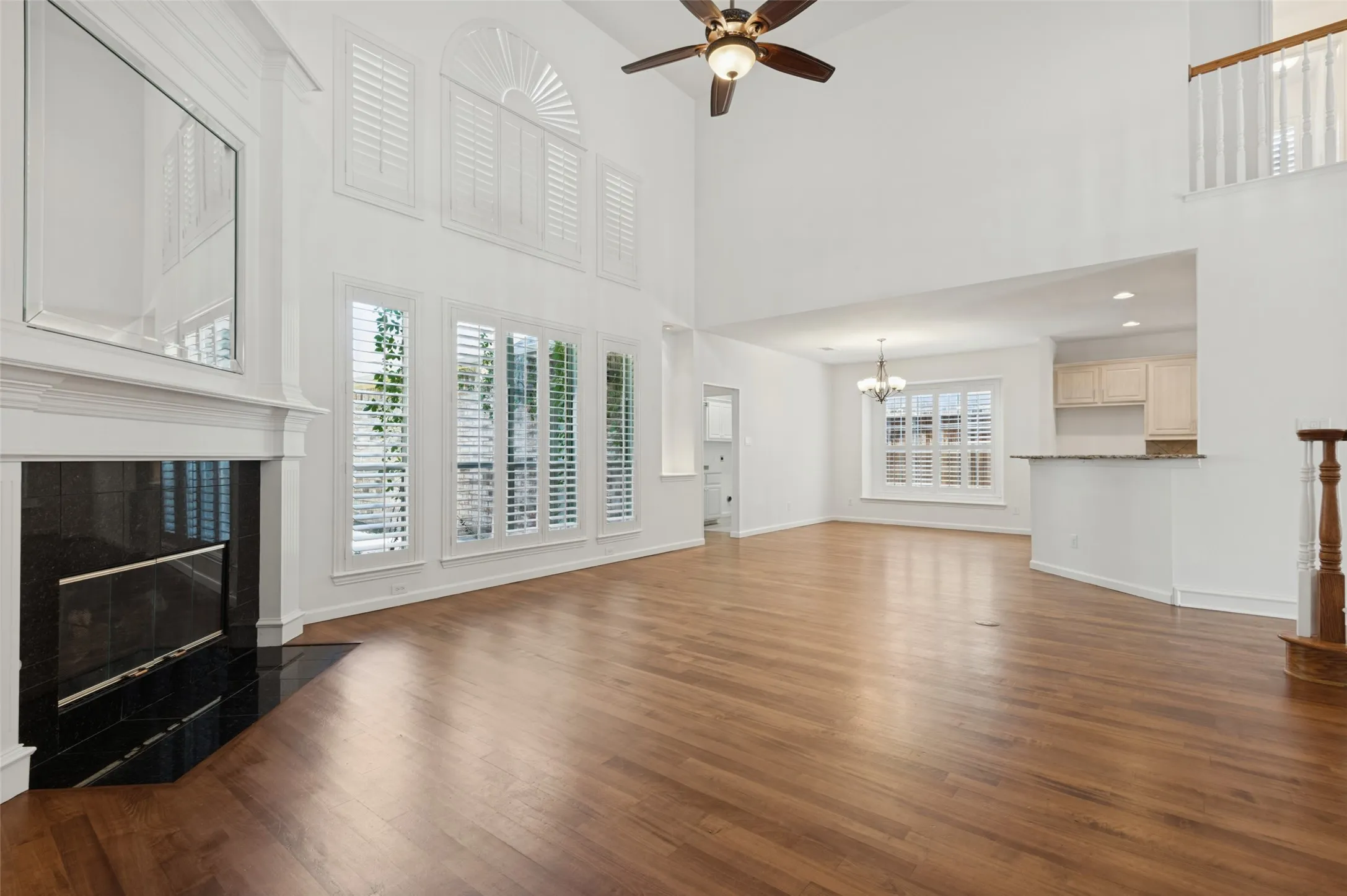 Single Family Residence For Sale in Denton County , 1432 Parkwood Drive, Carrollton, Texas 75007, 5 Bedroom, 4 Bathroom, 2 Garage spaces, 3,463 Sqft, built in 1998, mls#21385594, Real Estate Agent in Carrollton, Homes For Sale in Denton county, Homes For Sale in Carrollton, Realtor in Carrollton Texas, Real Estate Brokerage Independent Realty Texas, Luminita Cordes Realtor