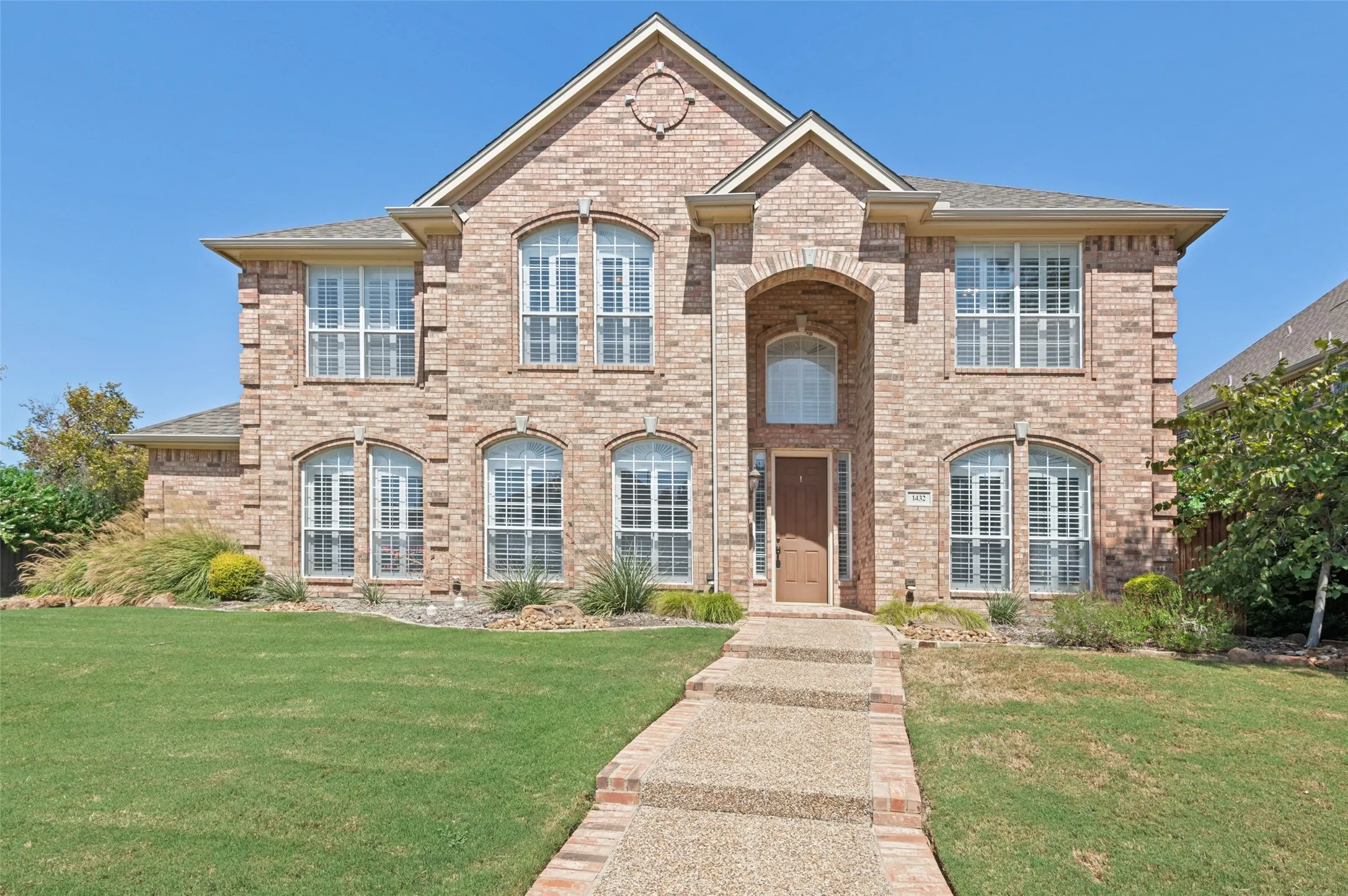 Single Family Residence For Sale in Denton County , 1432 Parkwood Drive, Carrollton, Texas 75007, 5 Bedroom, 4 Bathroom, 2 Garage spaces, 3,463 Sqft, built in 1998, mls#21385594, Real Estate Agent in Carrollton, Homes For Sale in Denton county, Homes For Sale in Carrollton, Realtor in Carrollton Texas, Real Estate Brokerage Independent Realty Texas, Luminita Cordes Realtor