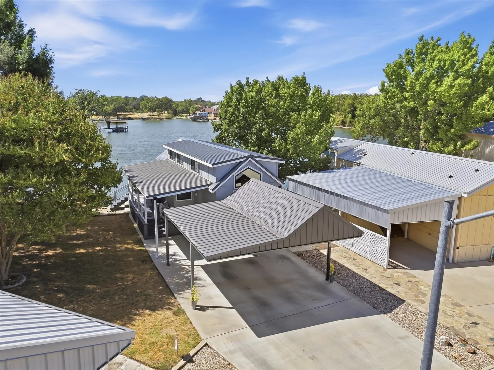 Single Family Residence For Sale in Hood County , 817 Brazos Harbor Circle, Granbury, Texas 76048, 1 Bedroom, 1 Bathroom, Garage spaces, 399 Sqft, built in 2023, mls#21387726, Real Estate Agent in Granbury, Homes For Sale in Hood county, Homes For Sale in Granbury, Realtor in Granbury Texas, Real Estate Brokerage Independent Realty Texas, Luminita Cordes Realtor