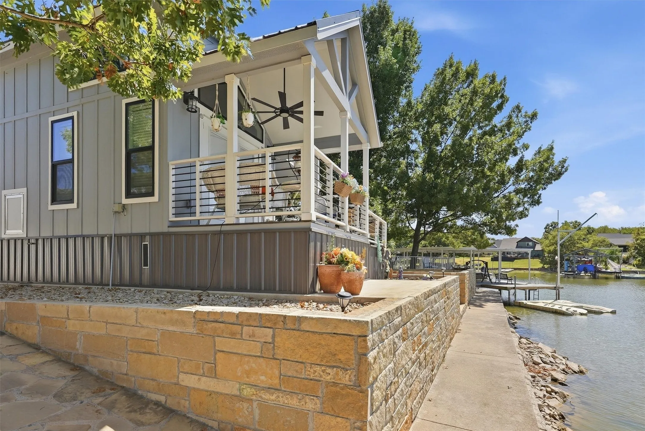 Single Family Residence For Sale in Hood County , 817 Brazos Harbor Circle, Granbury, Texas 76048, 1 Bedroom, 1 Bathroom, Garage spaces, 399 Sqft, built in 2023, mls#21387726, Real Estate Agent in Granbury, Homes For Sale in Hood county, Homes For Sale in Granbury, Realtor in Granbury Texas, Real Estate Brokerage Independent Realty Texas, Luminita Cordes Realtor