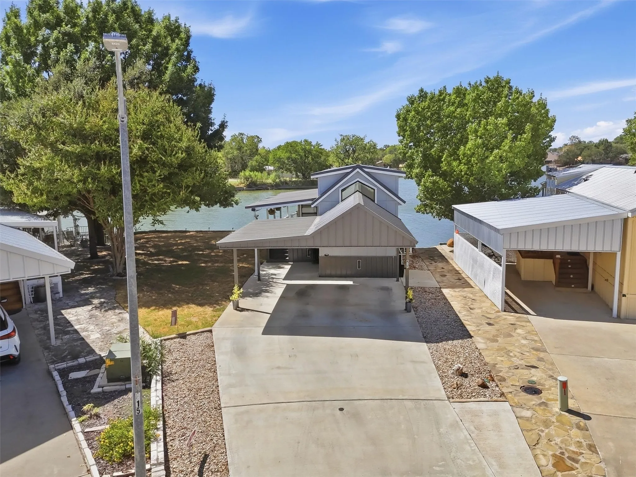 Single Family Residence For Sale in Hood County , 817 Brazos Harbor Circle, Granbury, Texas 76048, 1 Bedroom, 1 Bathroom, Garage spaces, 399 Sqft, built in 2023, mls#21387726, Real Estate Agent in Granbury, Homes For Sale in Hood county, Homes For Sale in Granbury, Realtor in Granbury Texas, Real Estate Brokerage Independent Realty Texas, Luminita Cordes Realtor
